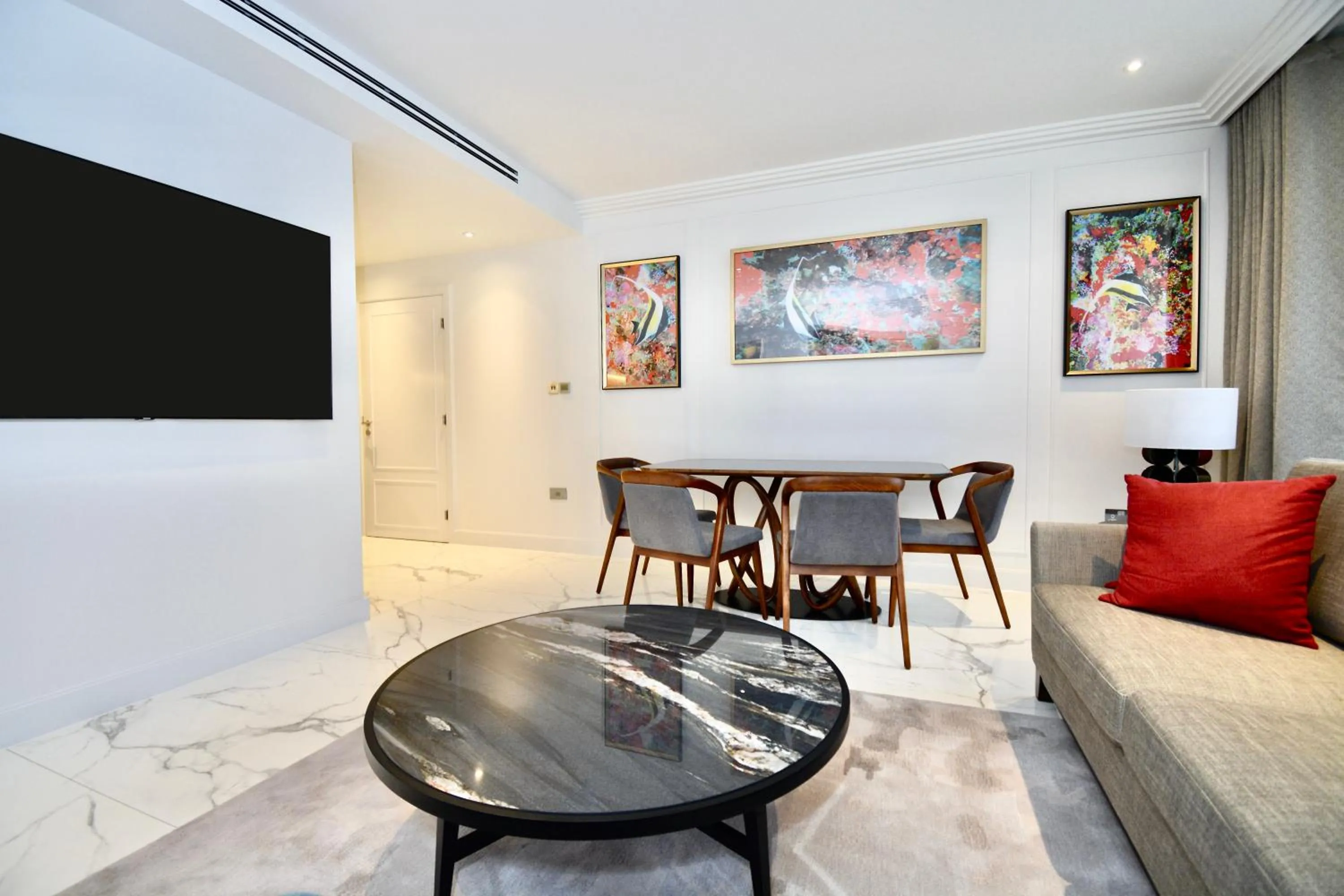 TV and multimedia in Sanctum Regent's Park