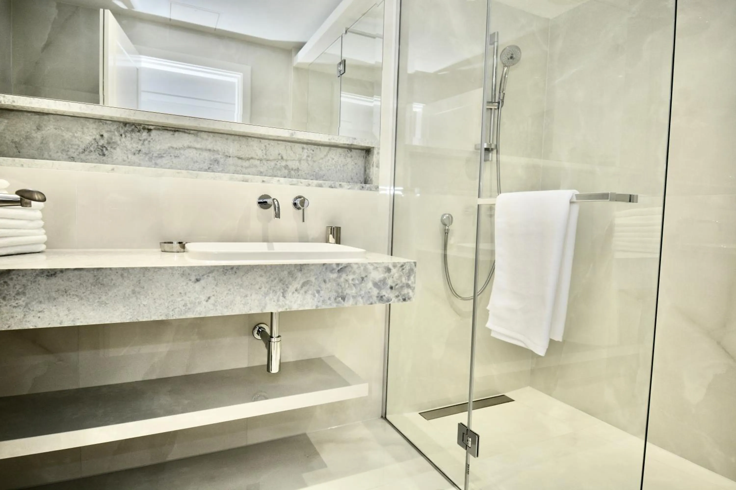 Shower in Sanctum Regent's Park