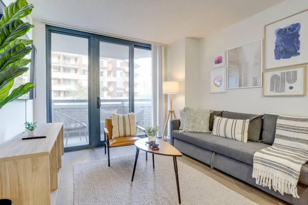 Sensational 1 Bedroom Condo At Ballston place With Gym