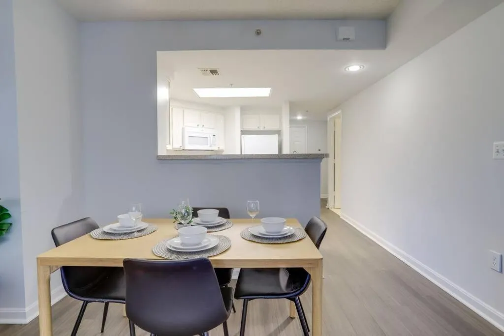 Sensational 1 Bedroom Condo At Ballston place With Gym