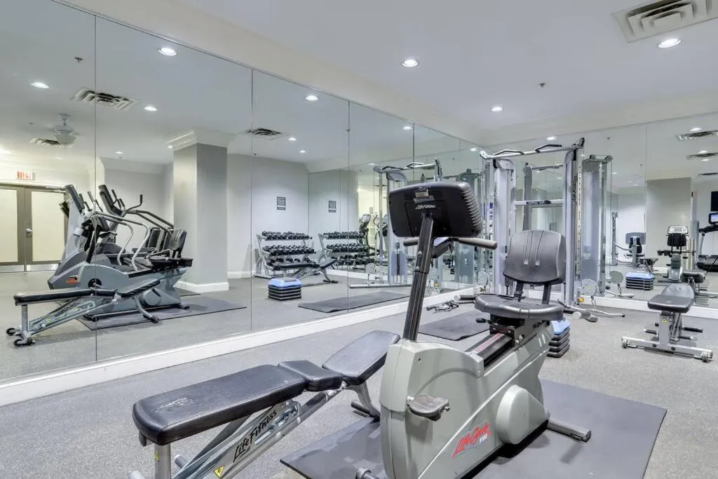 Sensational 1 Bedroom Condo At Ballston place With Gym