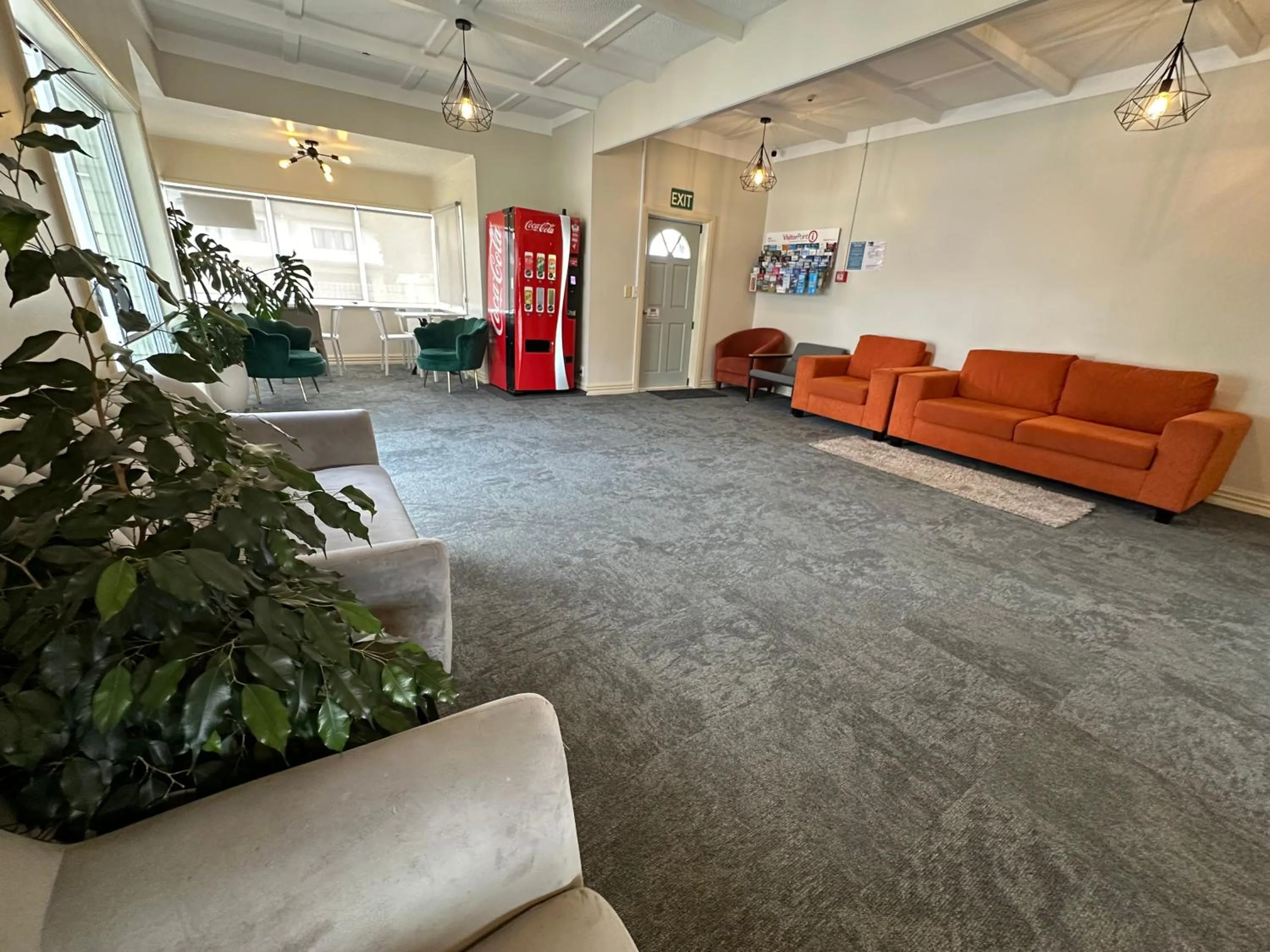 Airport Westney Lodge