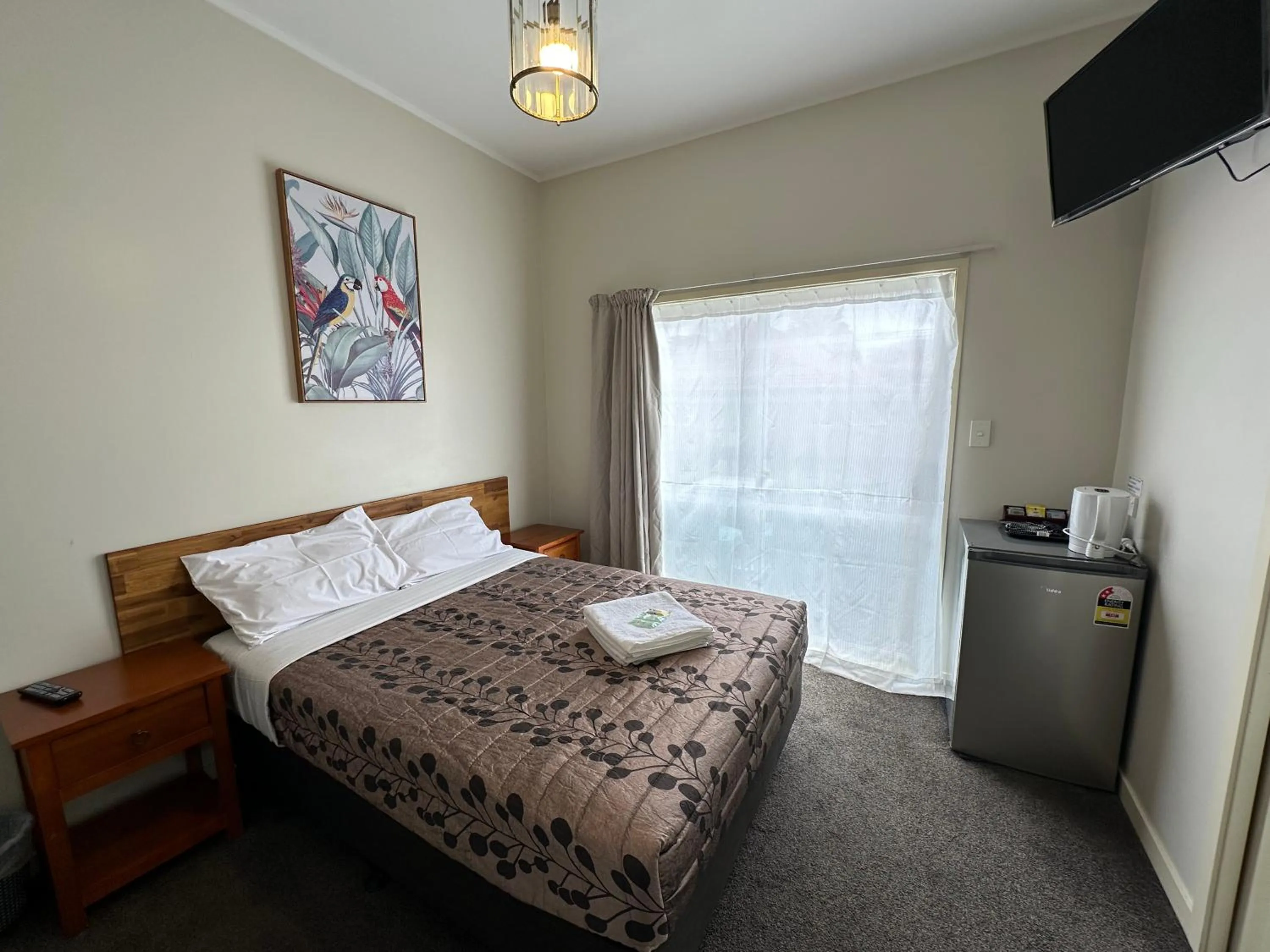 Bed in Airport Westney Lodge