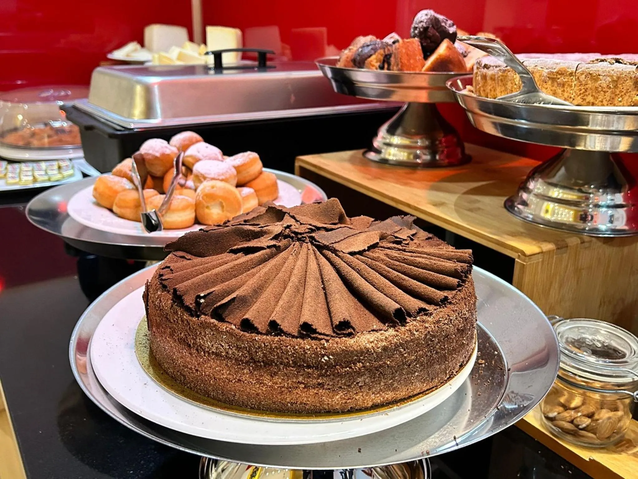 Breakfast in Hotel Carlton