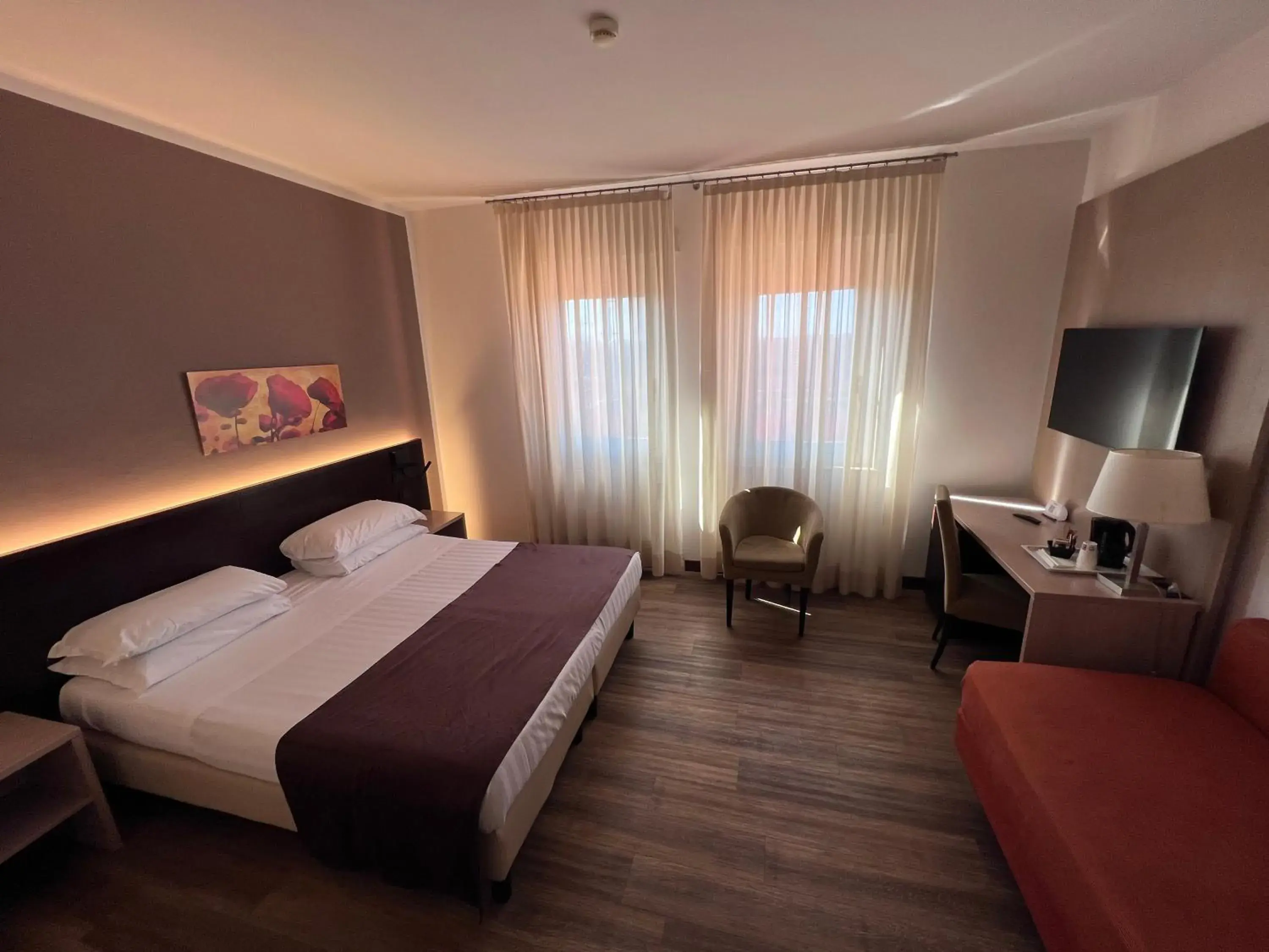 Triple Room in Hotel Carlton Triple Room in Hotel Carlton