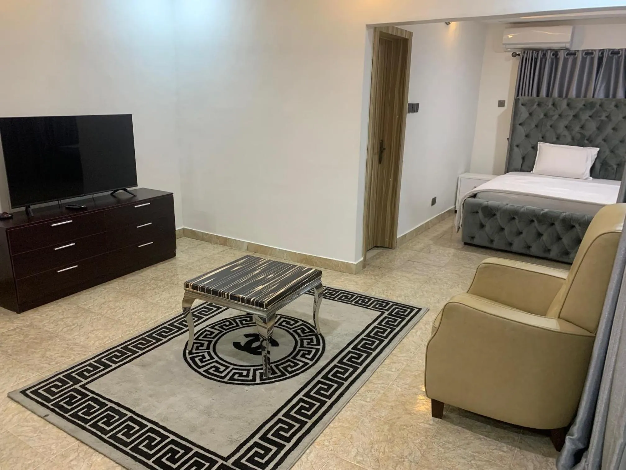 Bed in Weena Hotel & Resort