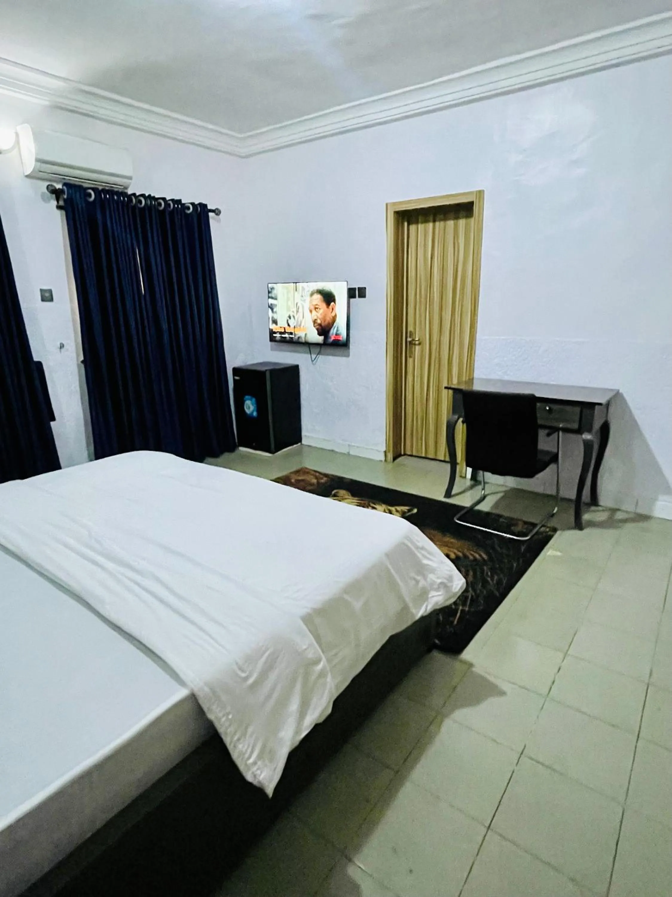 Bed in Weena Hotel & Resort