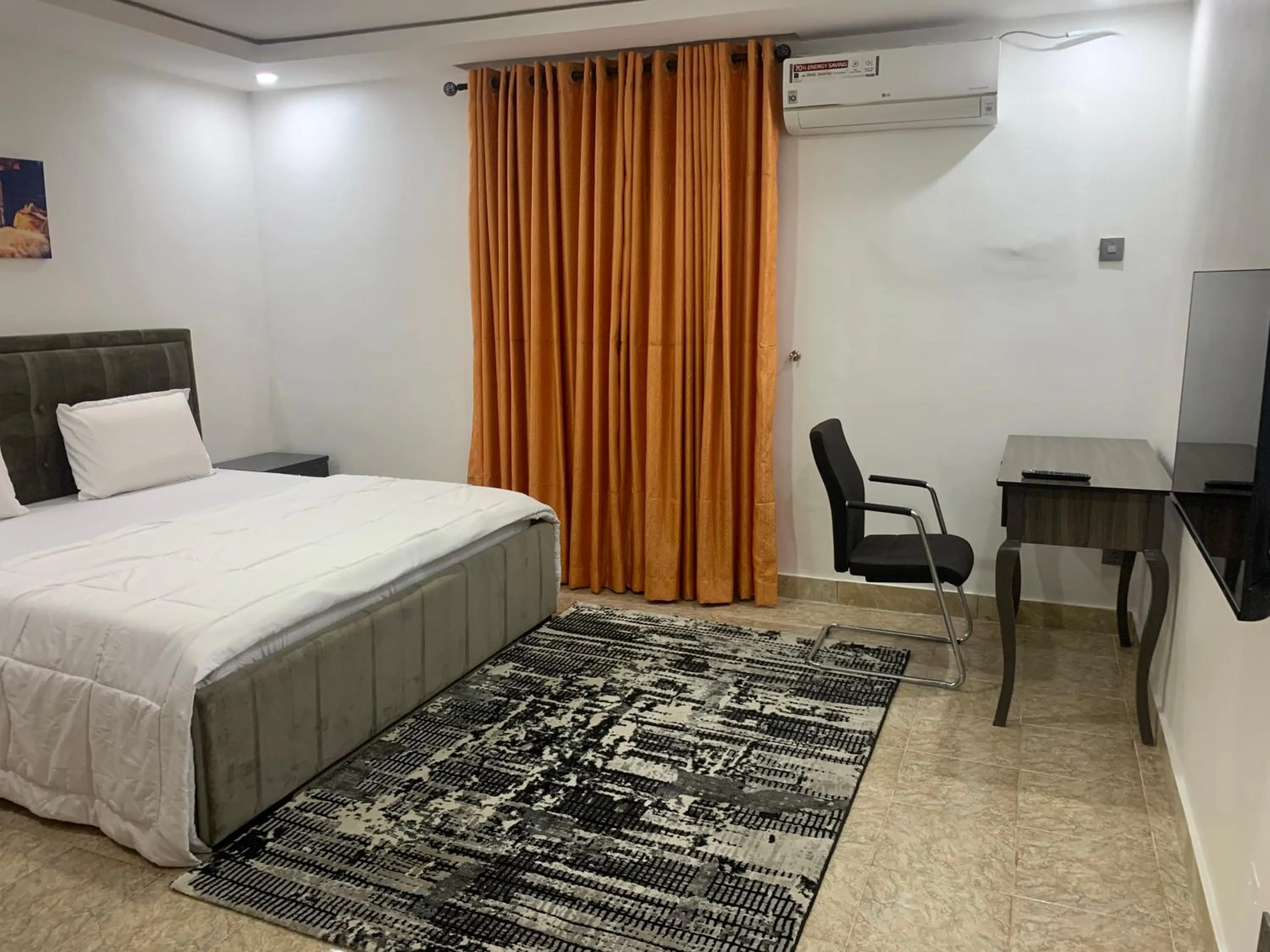 Bed in Weena Hotel & Resort