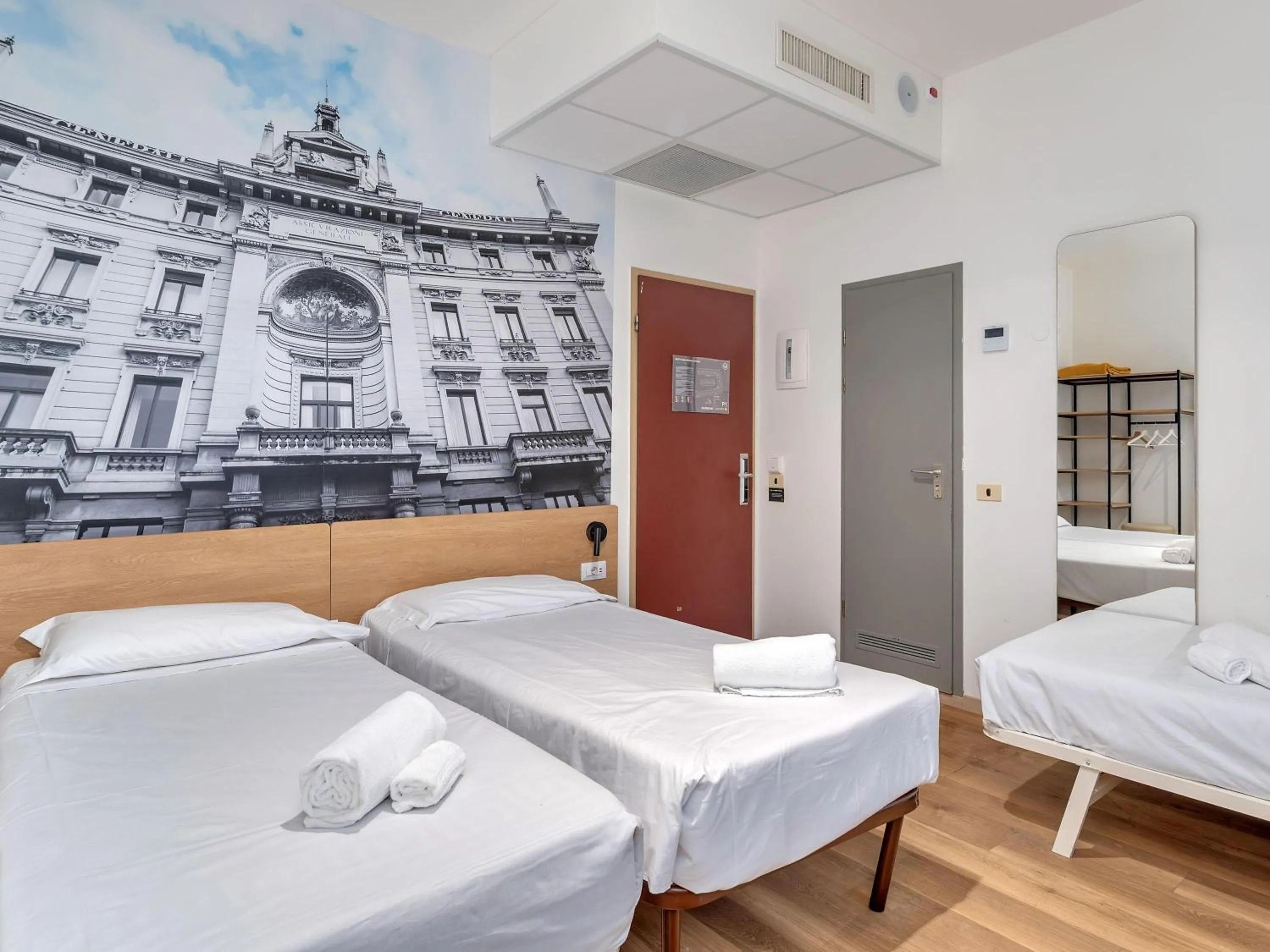 Photo of the whole room, Bed in B&B HOTEL Milano Ornato