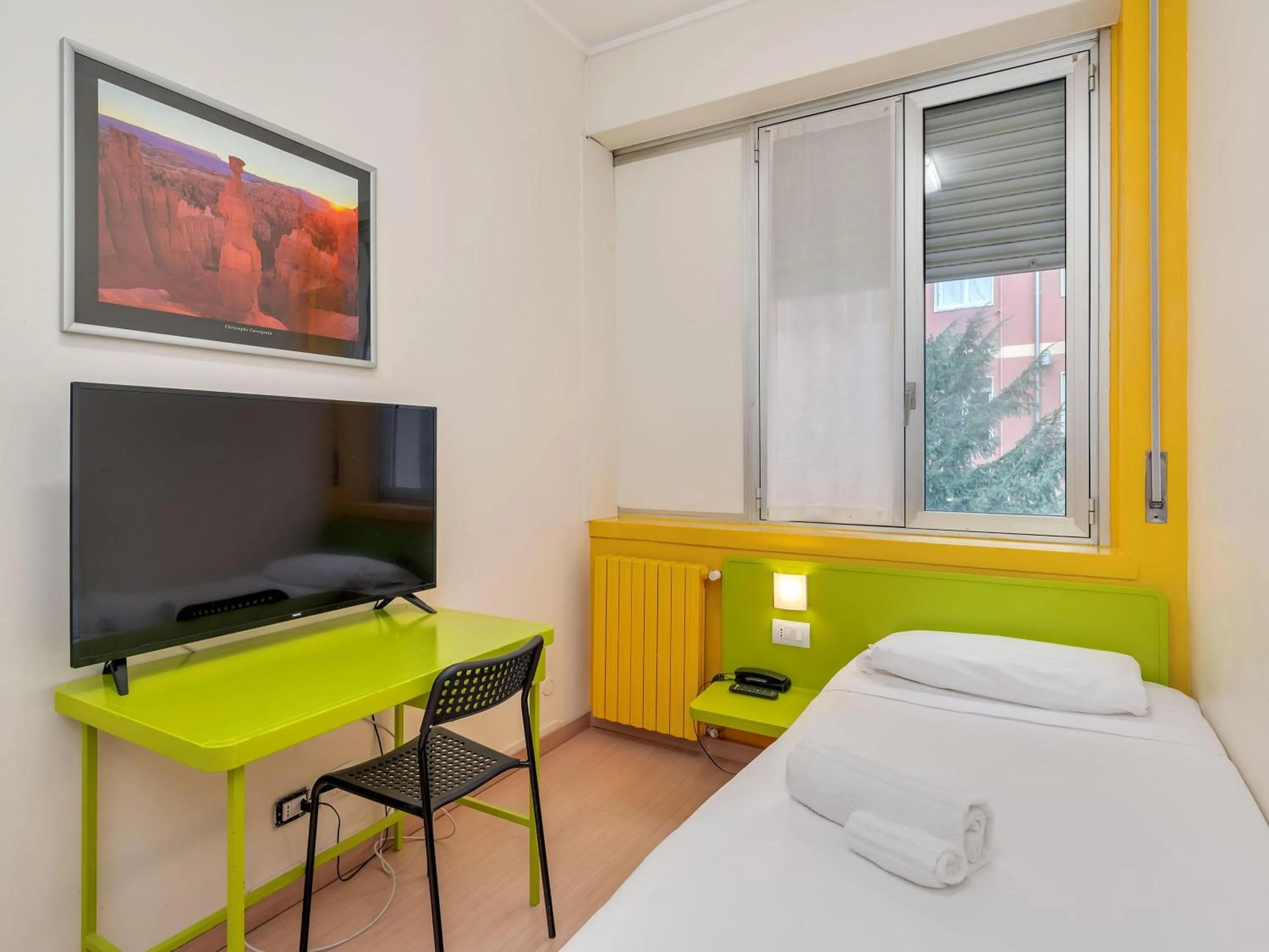 TV and multimedia, Bed in B&B HOTEL Milano Ornato