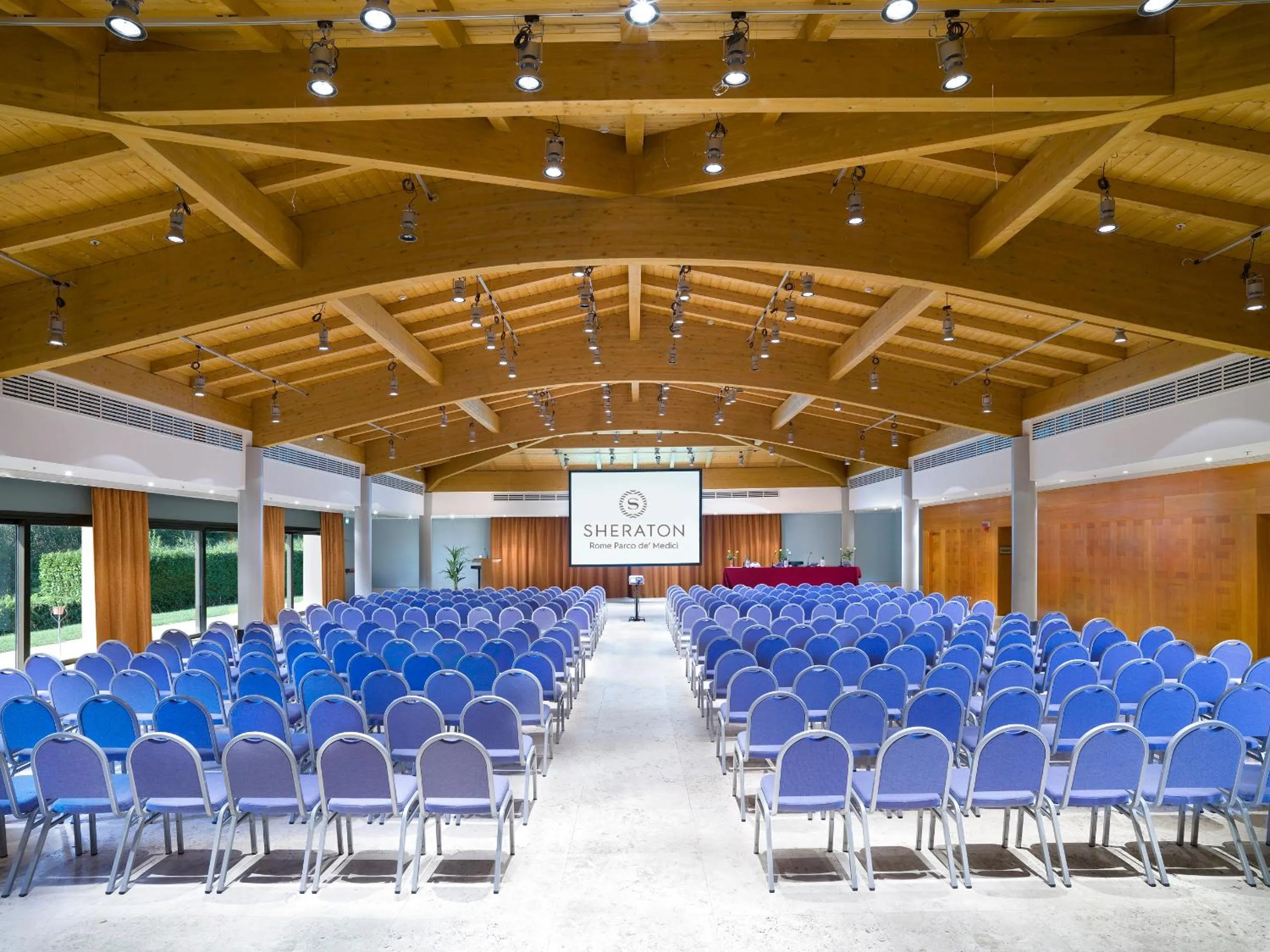 TV and multimedia in Sheraton Rome Parco de Medici