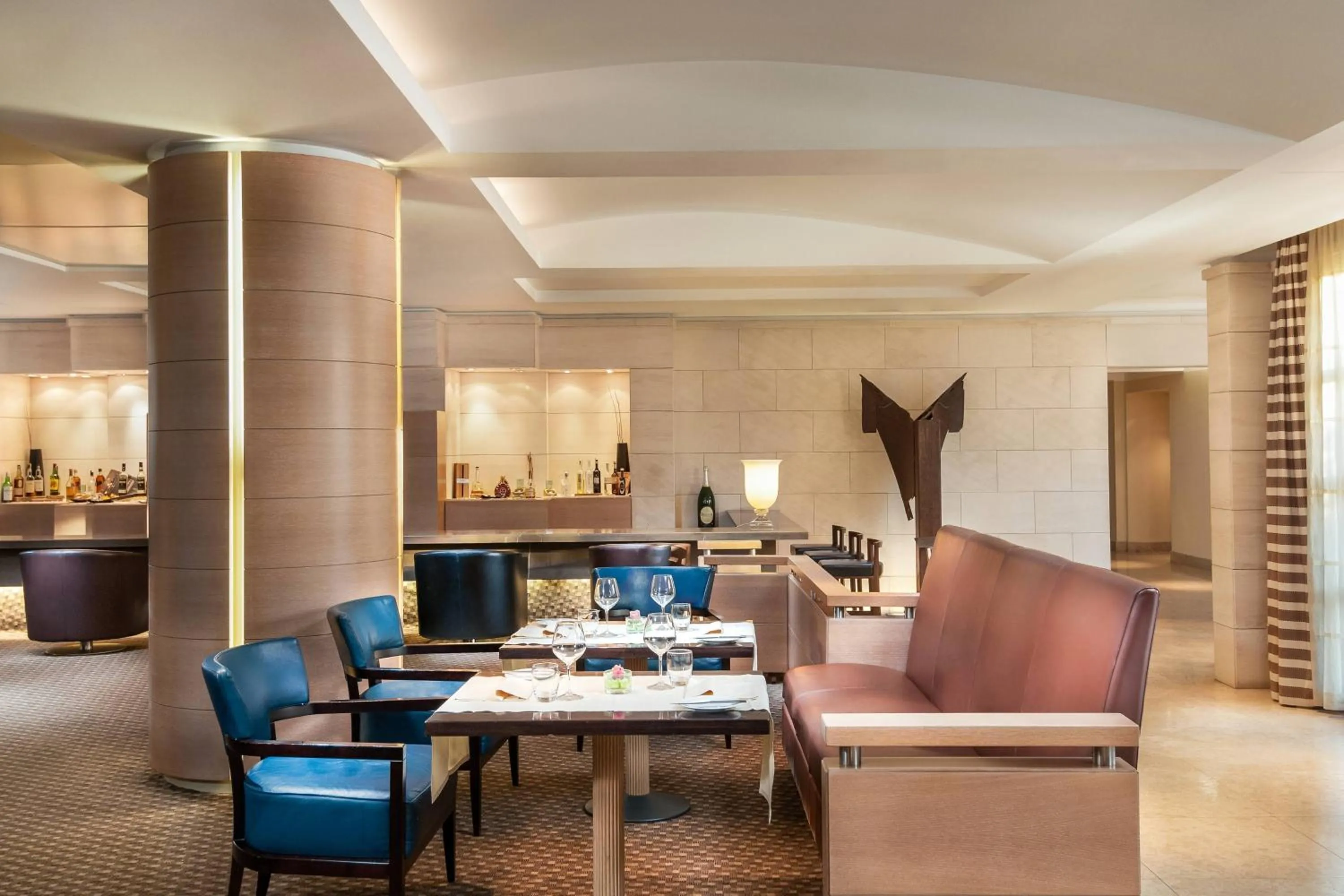 Lounge or bar in Sheraton Rome Parco de Medici