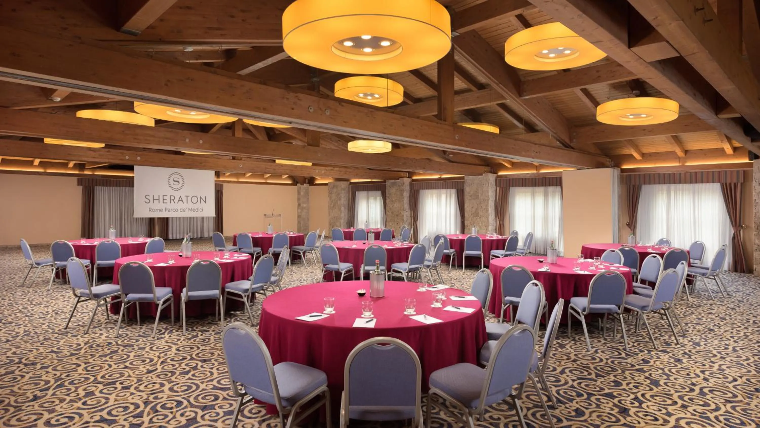 TV and multimedia in Sheraton Rome Parco de Medici