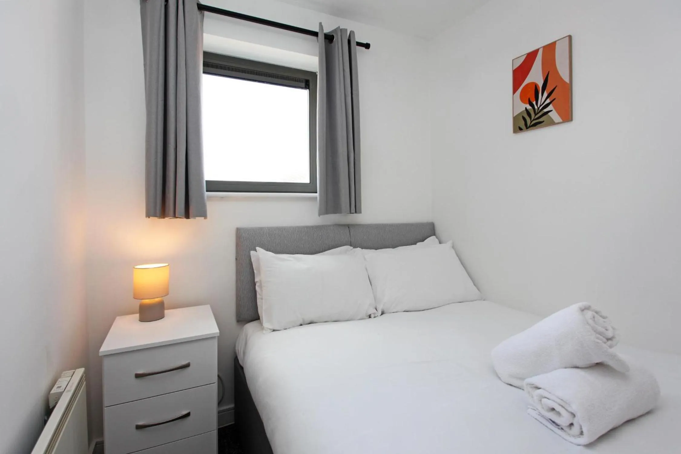 Bed in Albion Street Apartments