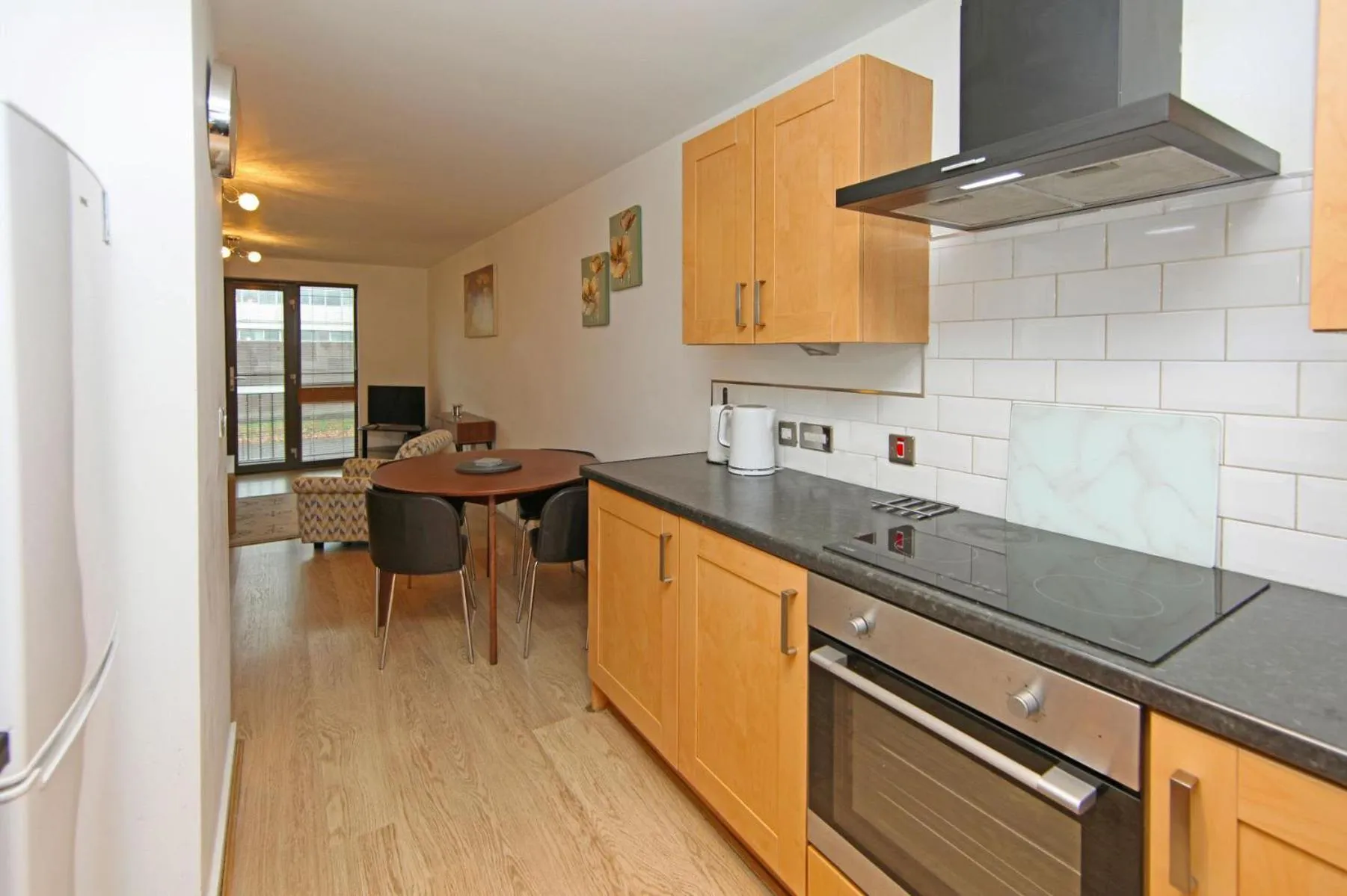 Kitchen or kitchenette in Albion Street Apartments