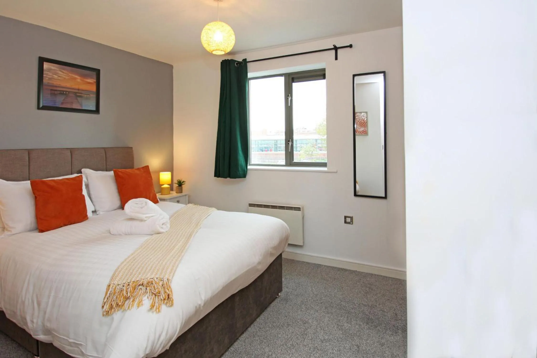 Bedroom, Bed in Albion Street Apartments