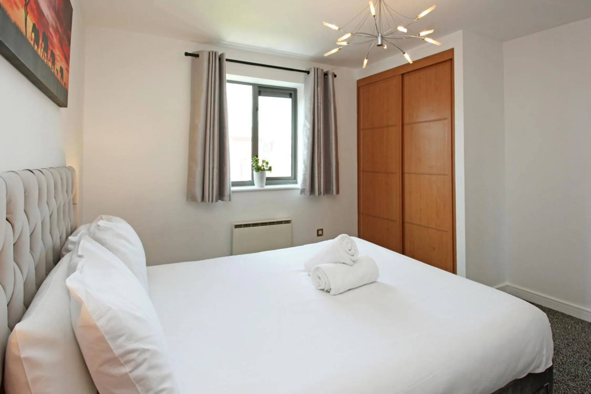 Bed in Albion Street Apartments