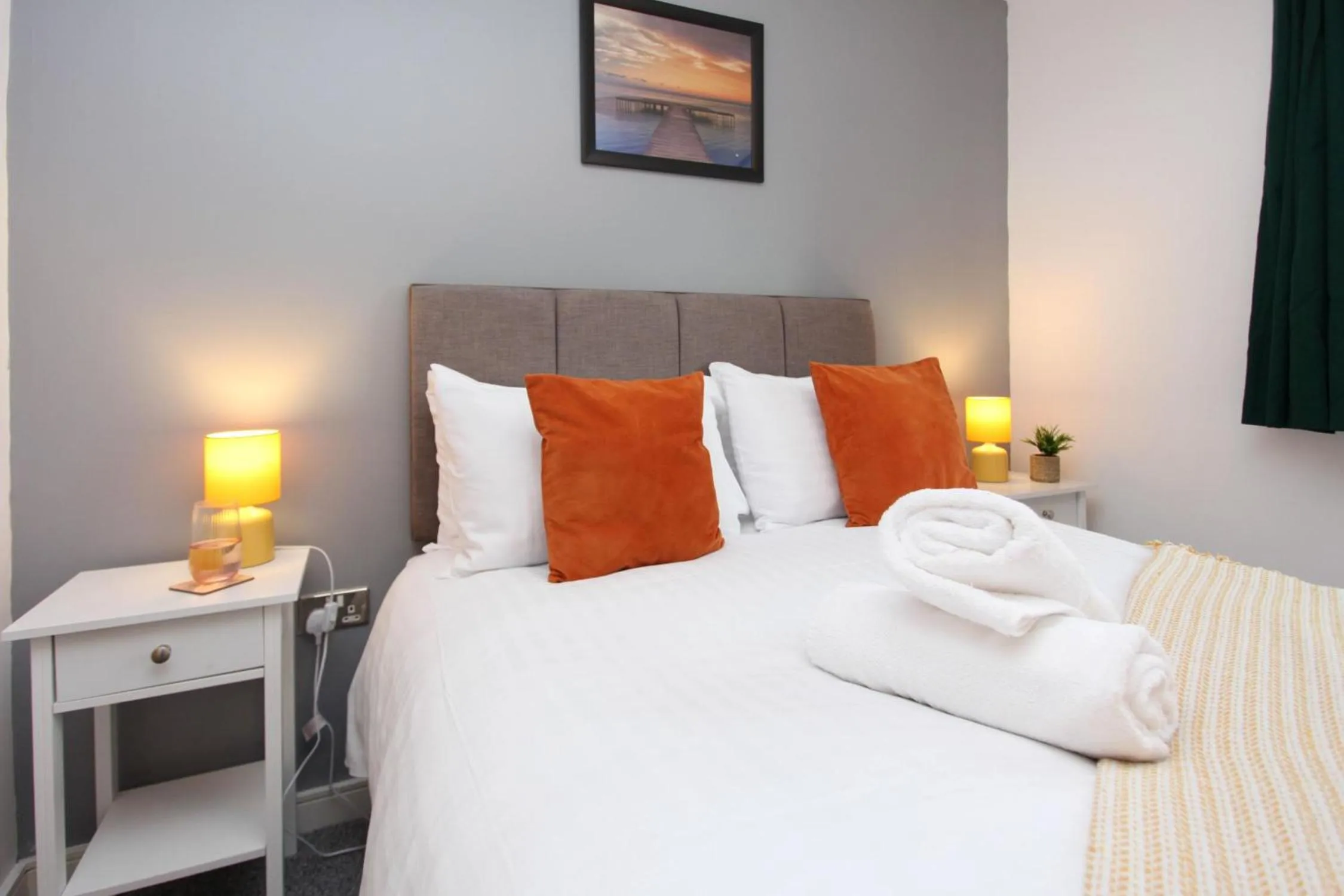 Bed in Albion Street Apartments