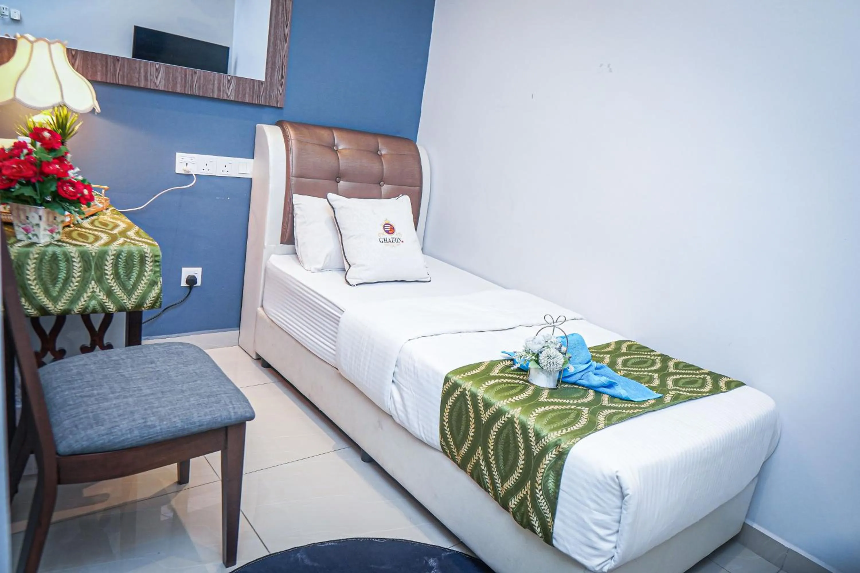 Bed in GHAZRINs DESARU