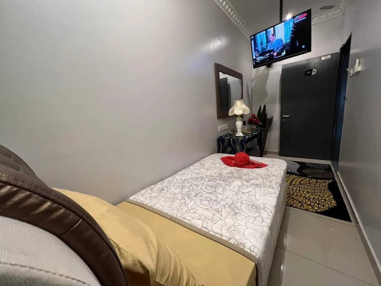 Bed in GHAZRINs DESARU