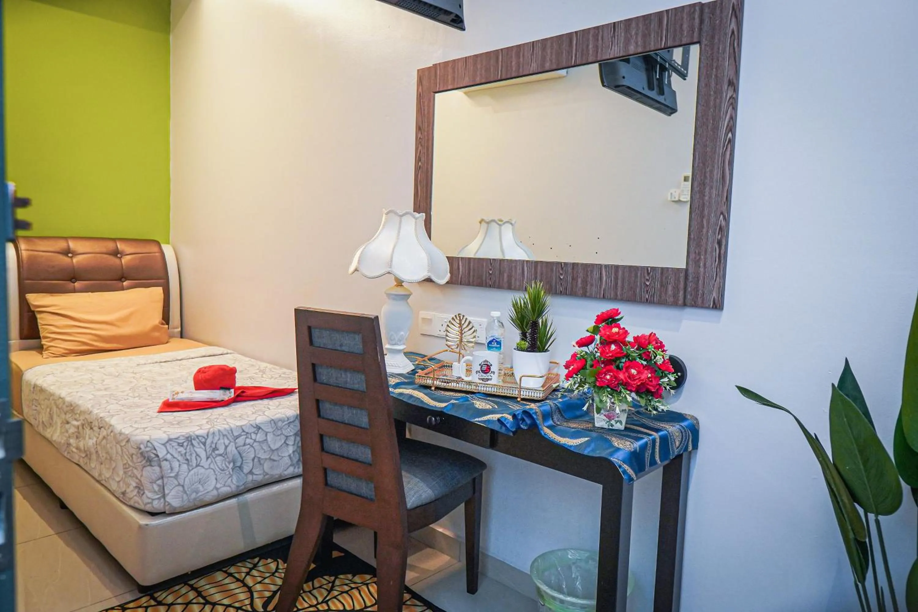 Bed in GHAZRINs DESARU