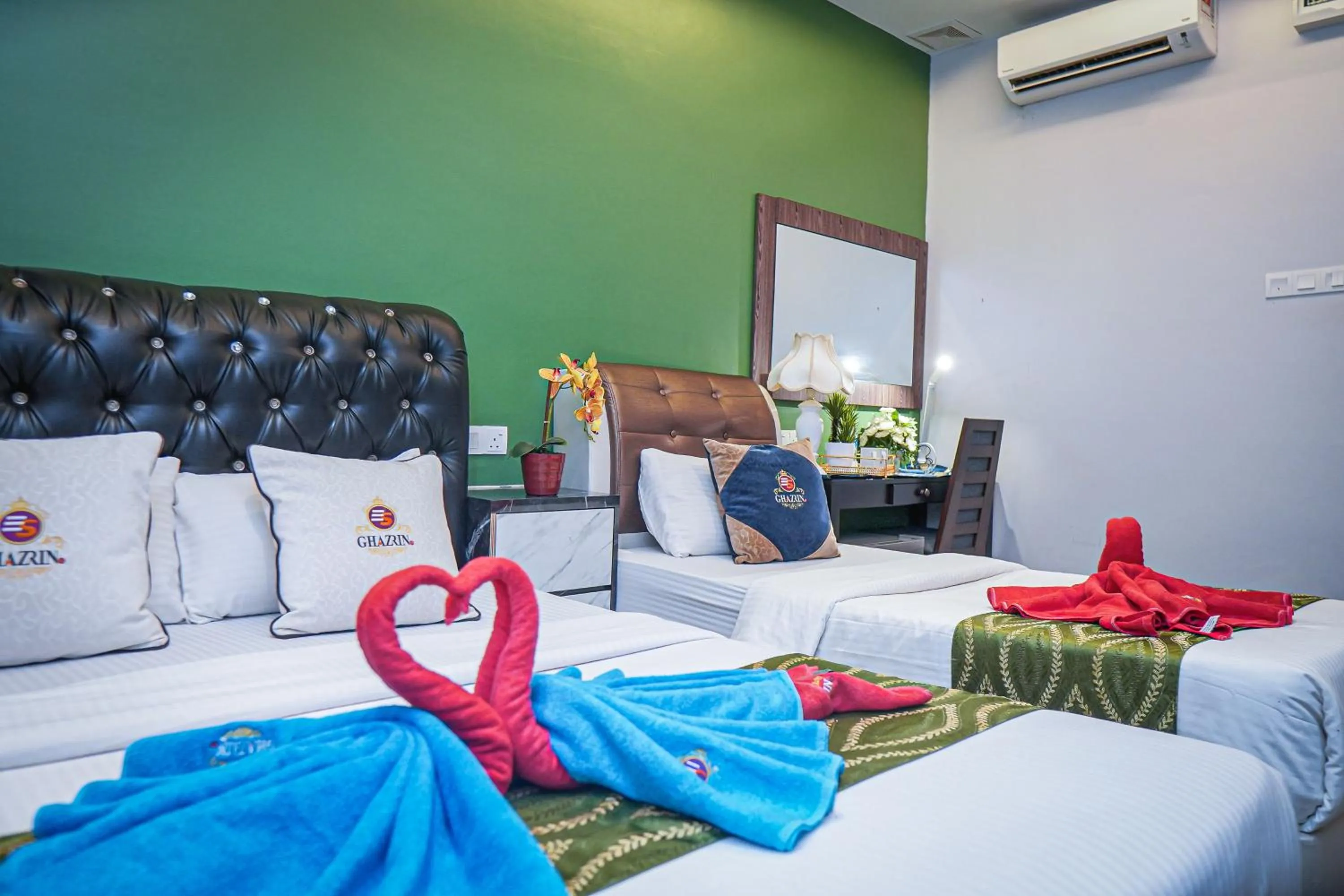 Bed in GHAZRINs DESARU