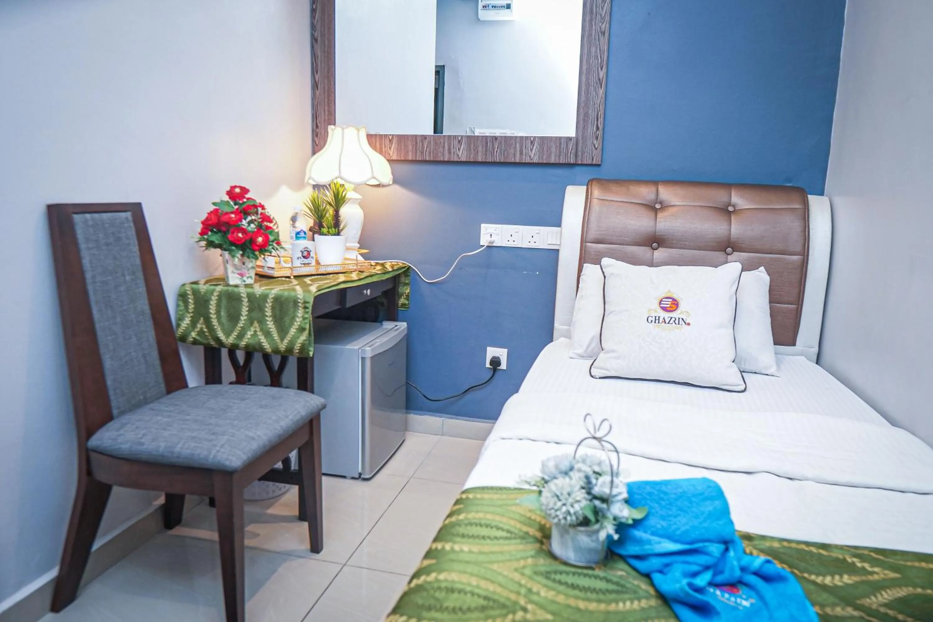 Bed in GHAZRINs DESARU