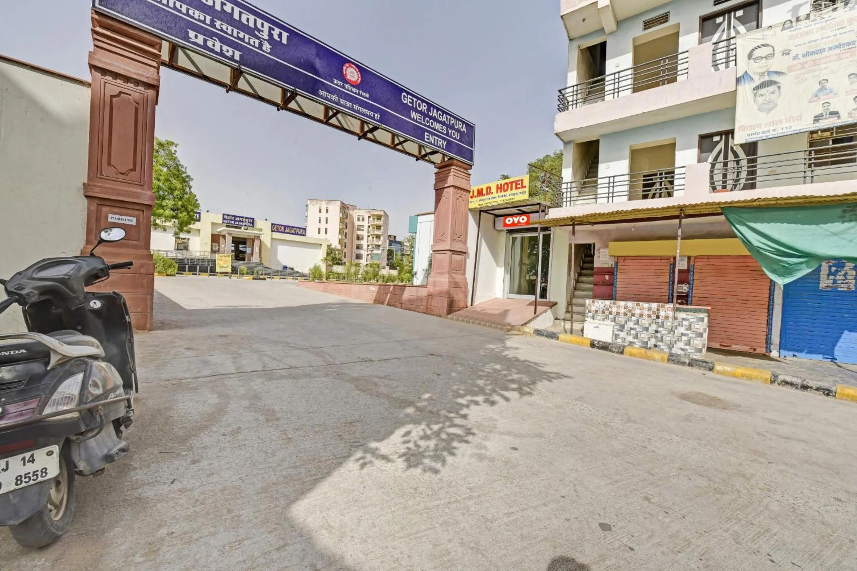 Facade/entrance in Hotel O Jmd Hotel