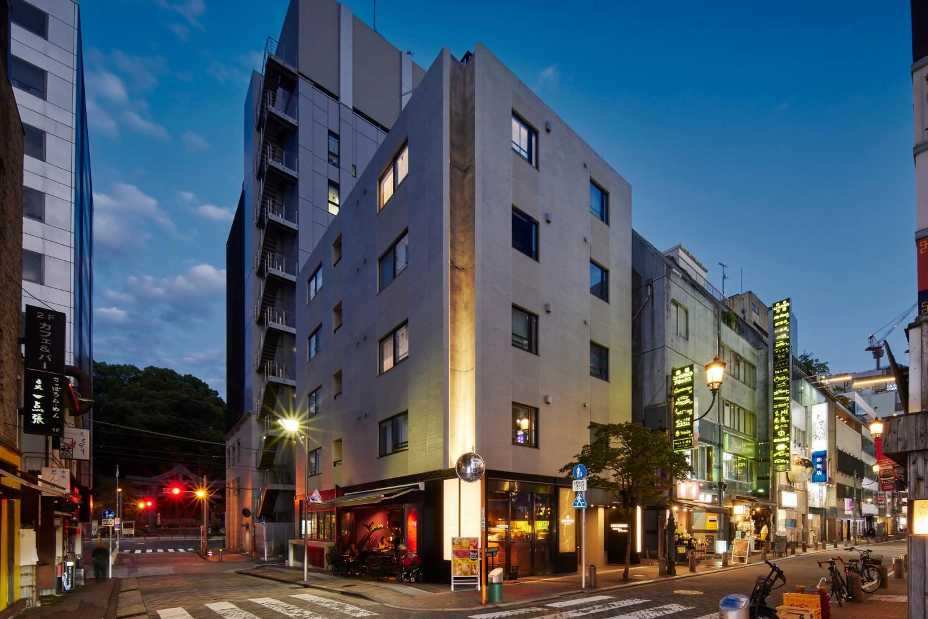 Property building in COCOSHUKU AKASAKA Premium