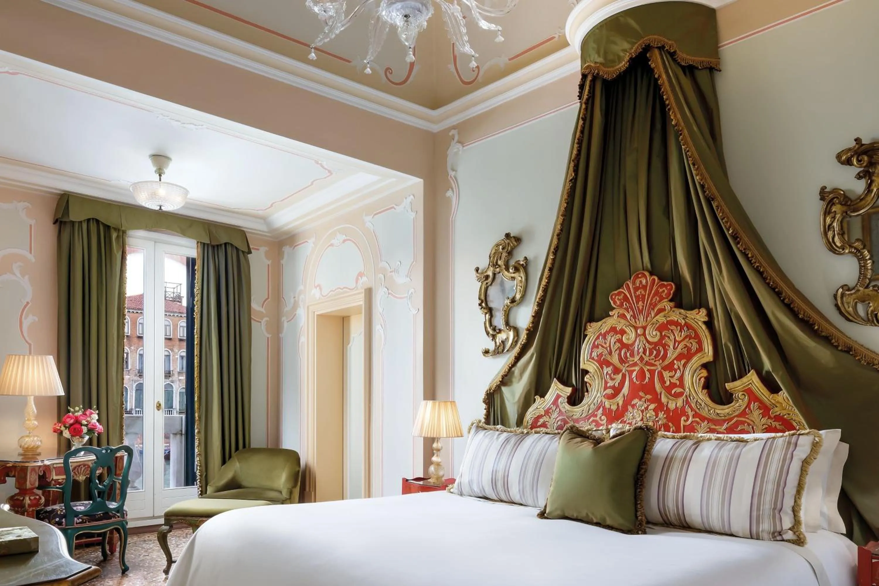 Photo of the whole room, Bed in The Gritti Palace, a Luxury Collection Hotel, Venice