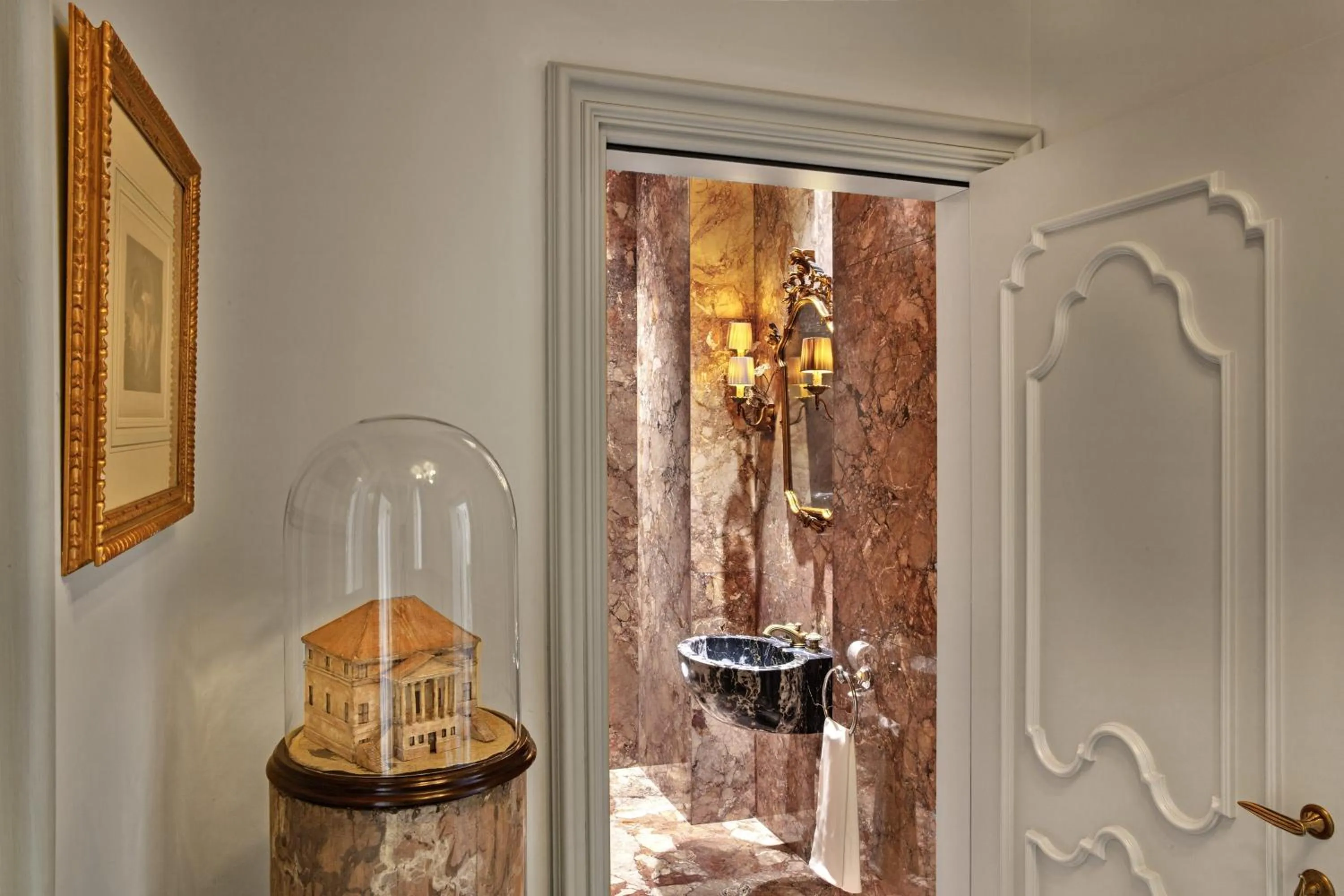 Bathroom in The Gritti Palace, a Luxury Collection Hotel, Venice