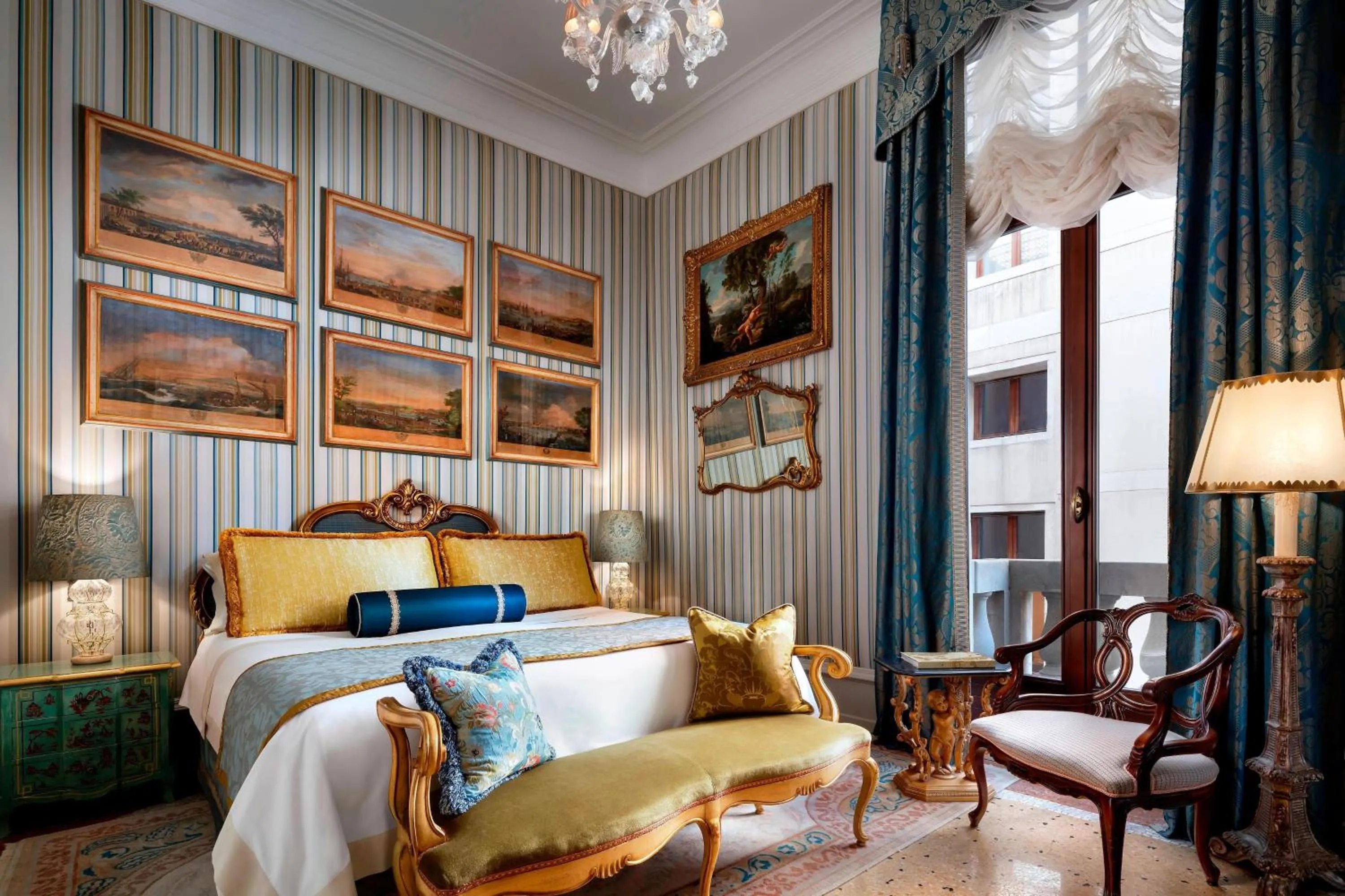 Photo of the whole room, Bed in The Gritti Palace, a Luxury Collection Hotel, Venice
