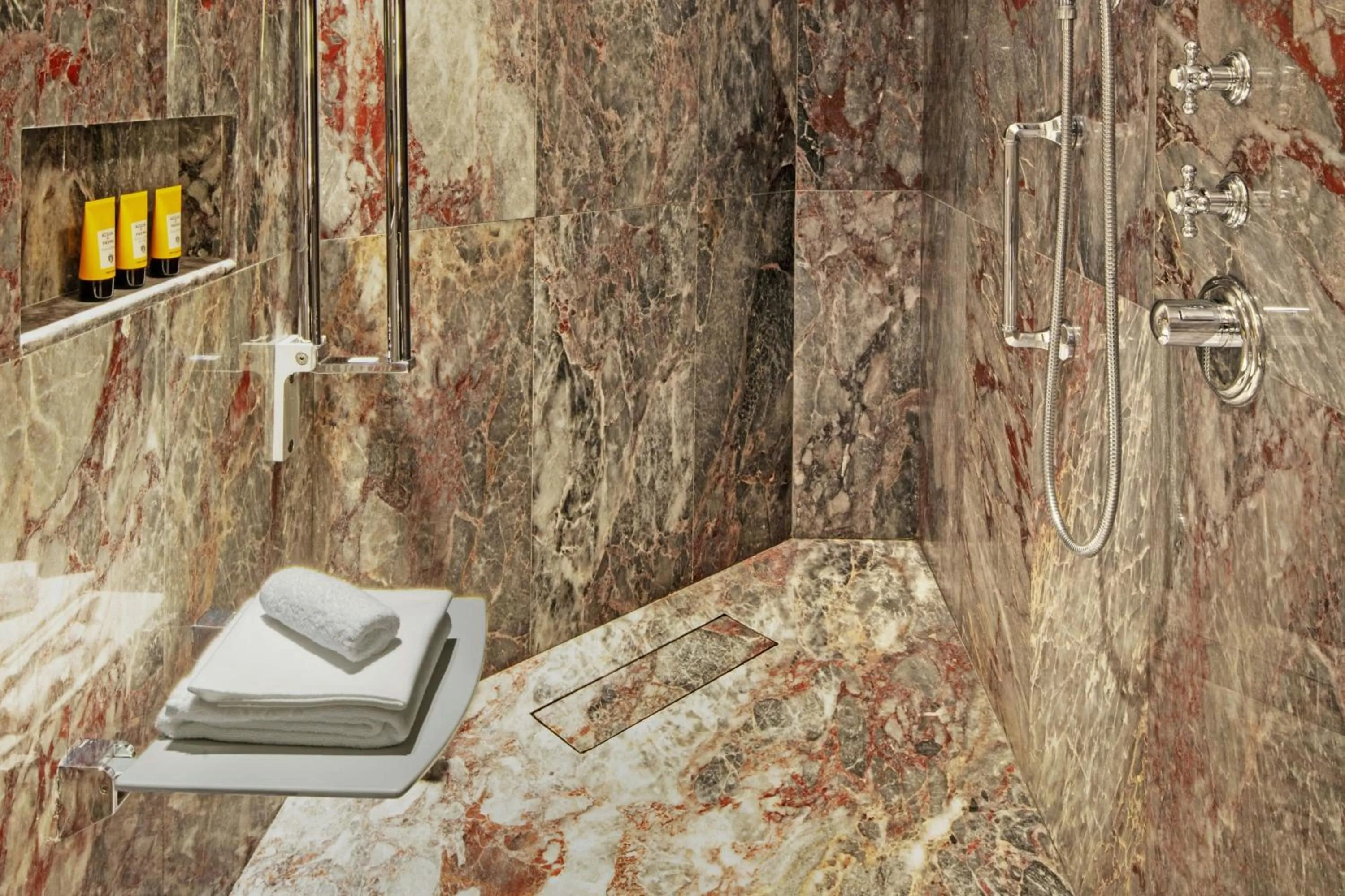 Bathroom in The Gritti Palace, a Luxury Collection Hotel, Venice