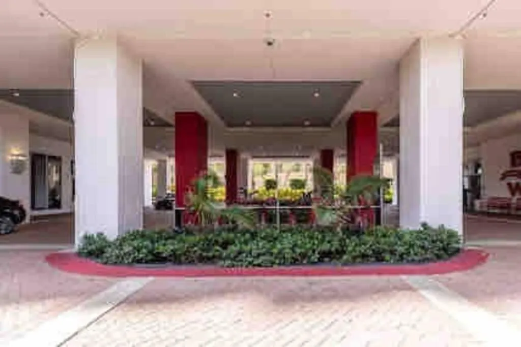 Beachwalk Resort & Condos