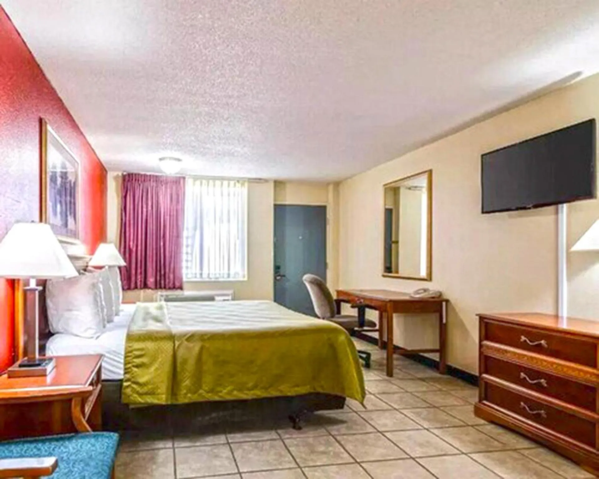 Bedroom in Marifah Inn Salina