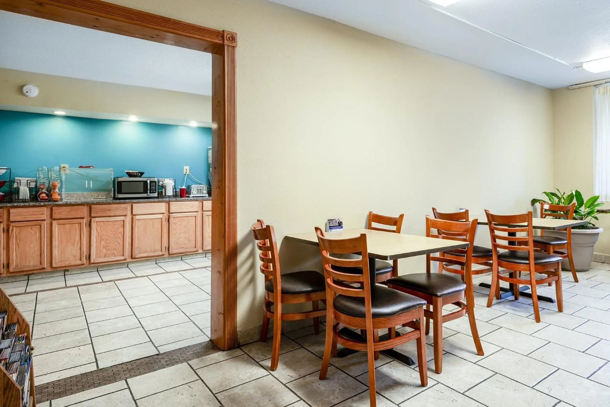 Breakfast in Marifah Inn Salina