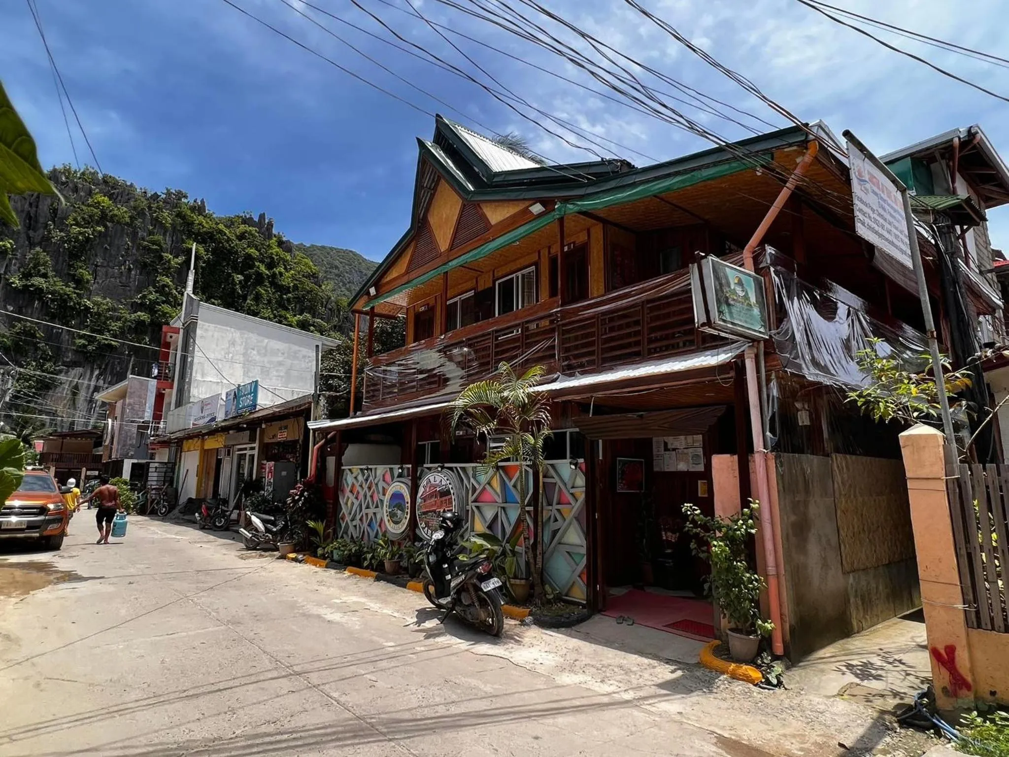 Property building in Balay Paragua