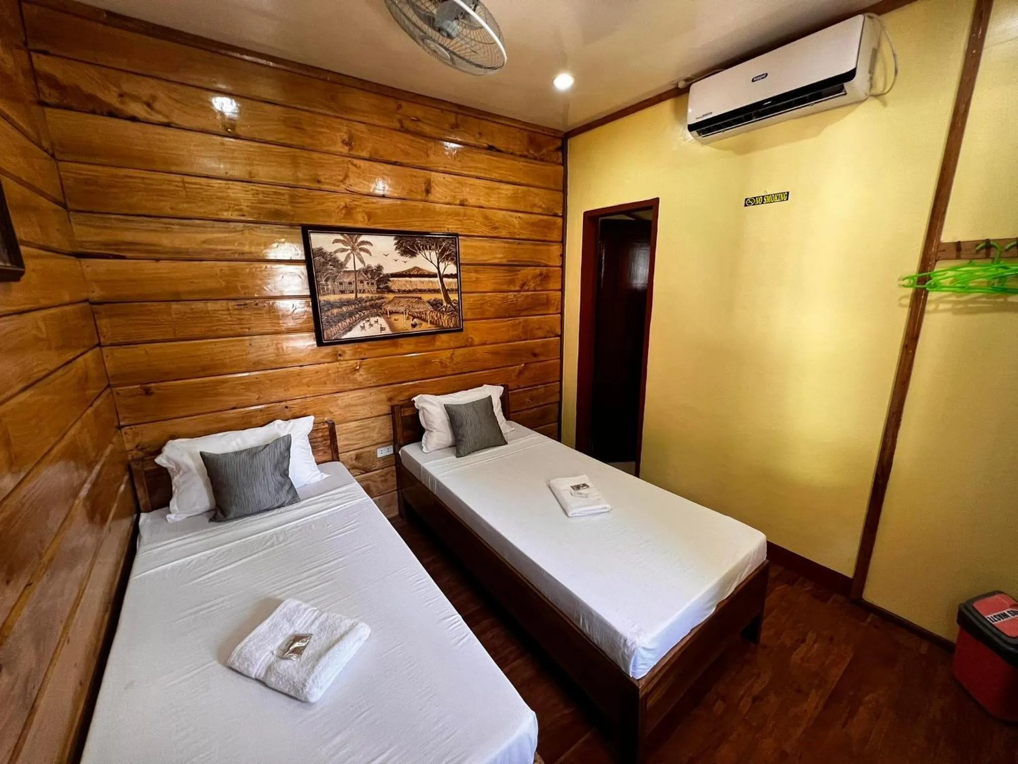 Bedroom, Bed in Balay Paragua