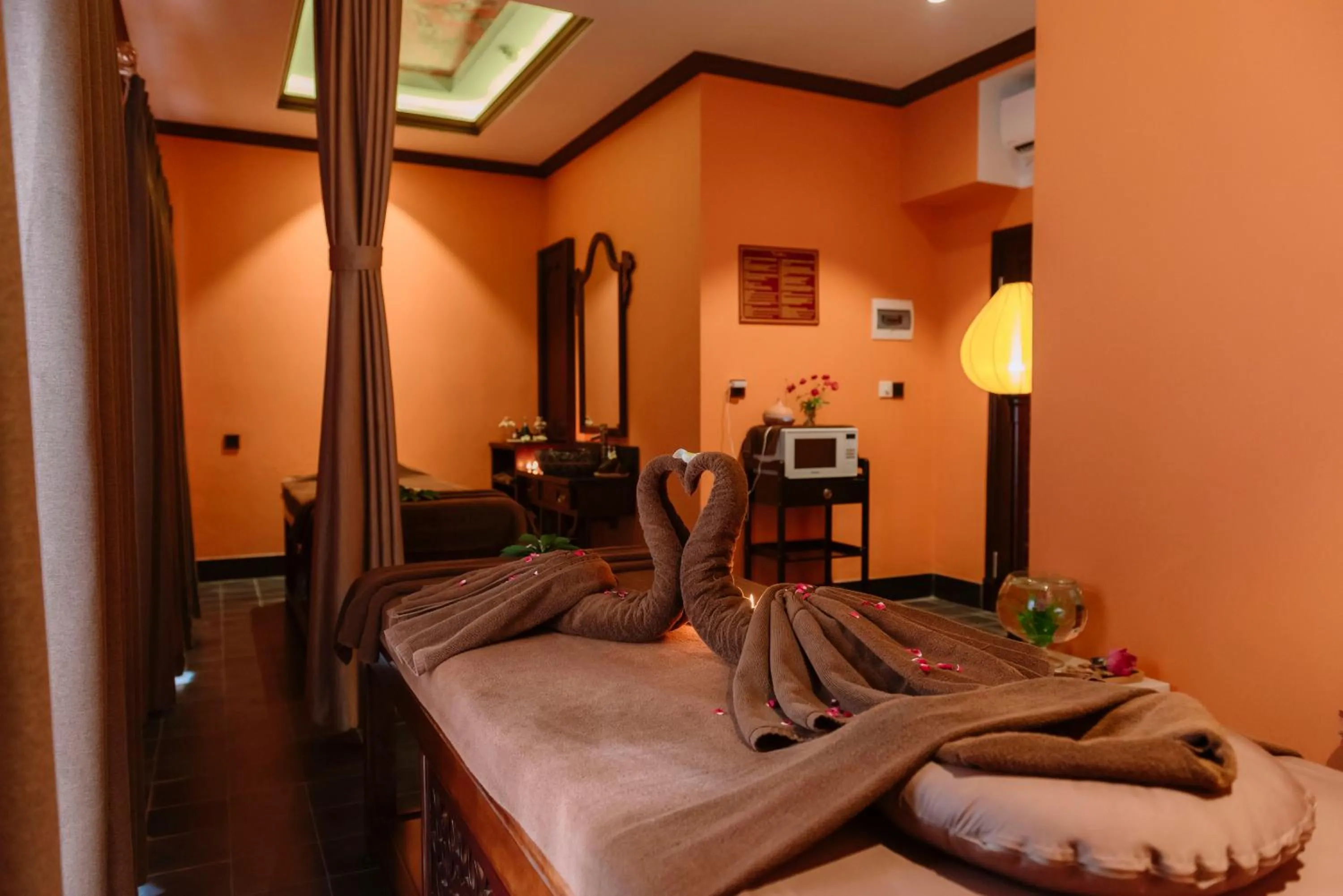 Property building, Bed in Spatel d'Annam - Imperial Boutique Spa & Hotel
