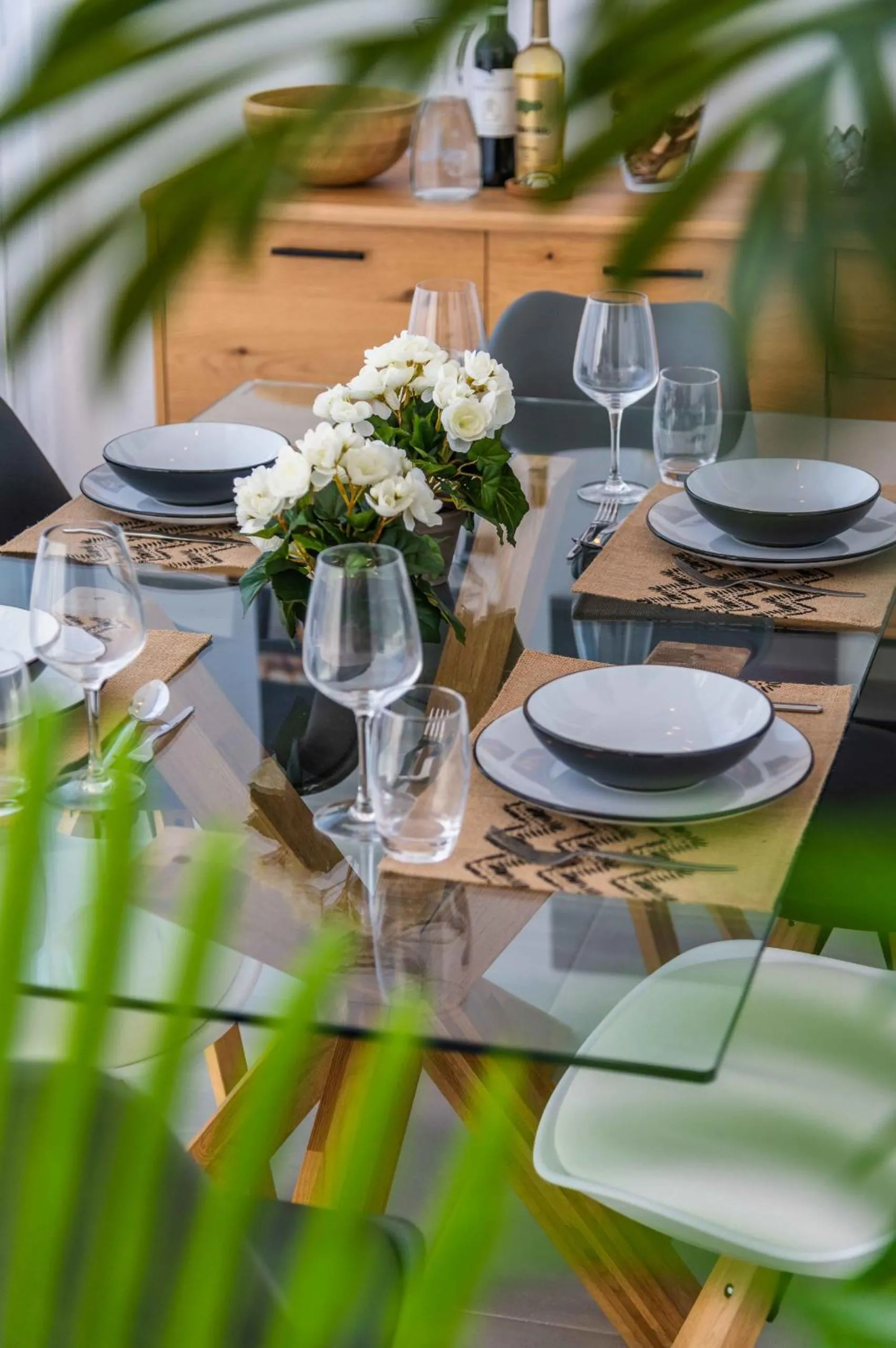 Dining area in Salgados 2-Bedroom Apartment - 900m from the Beach - Wifi
