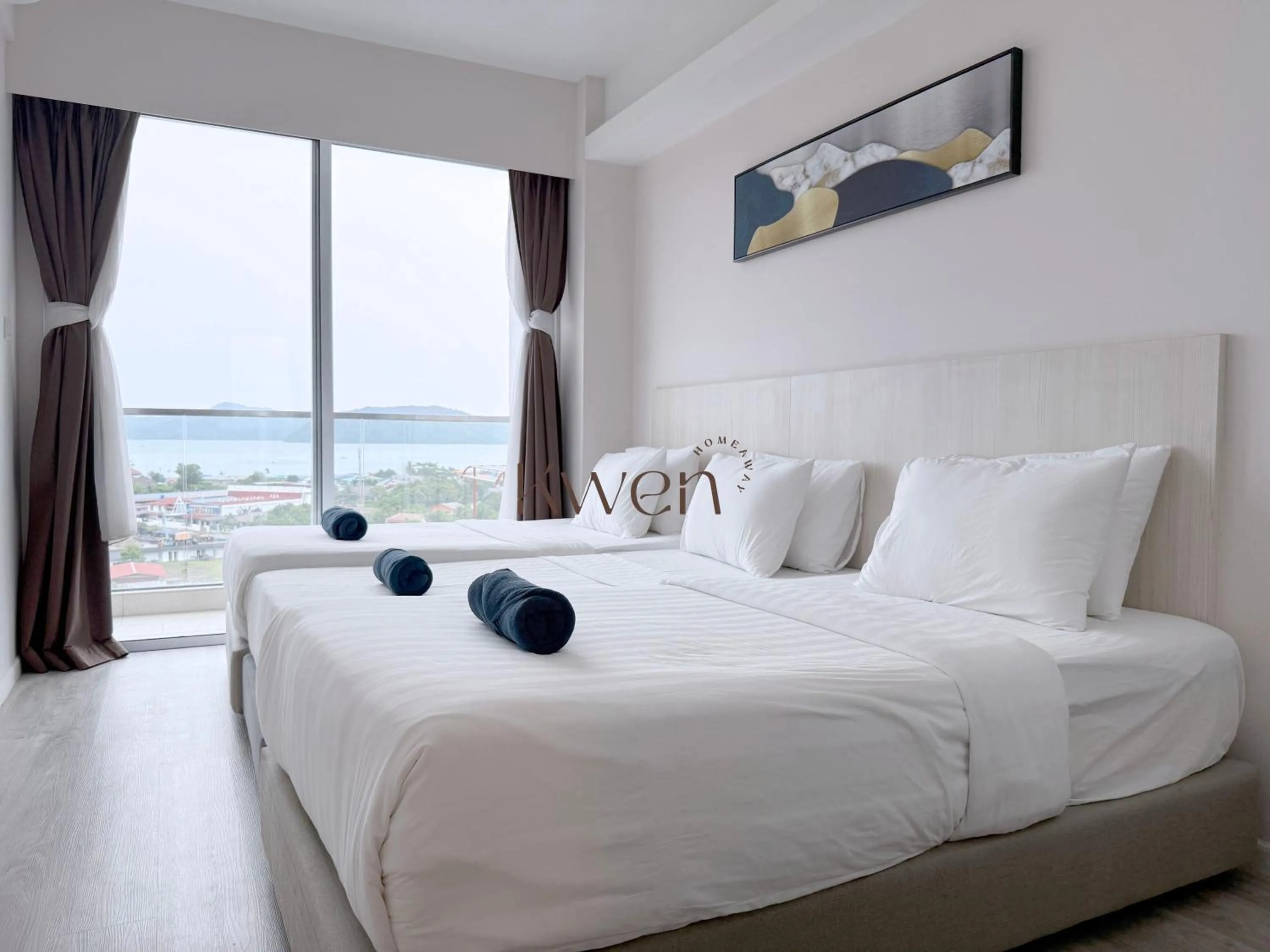 Bedroom, Bed in KWEN Suites-Tanjung Aru InfinityPool Seaview/Airport View