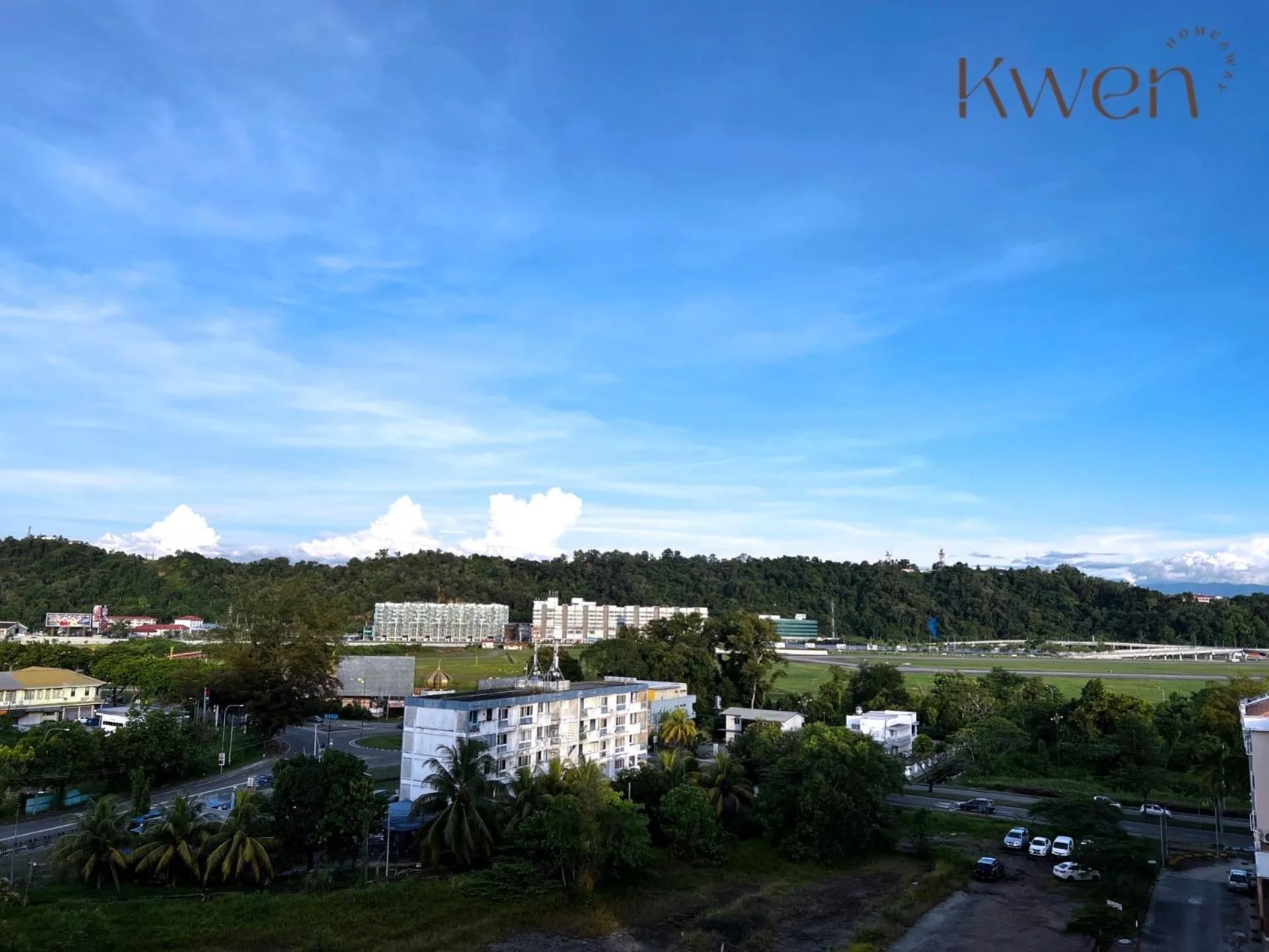 City view in KWEN Suites-Tanjung Aru InfinityPool Seaview/Airport View