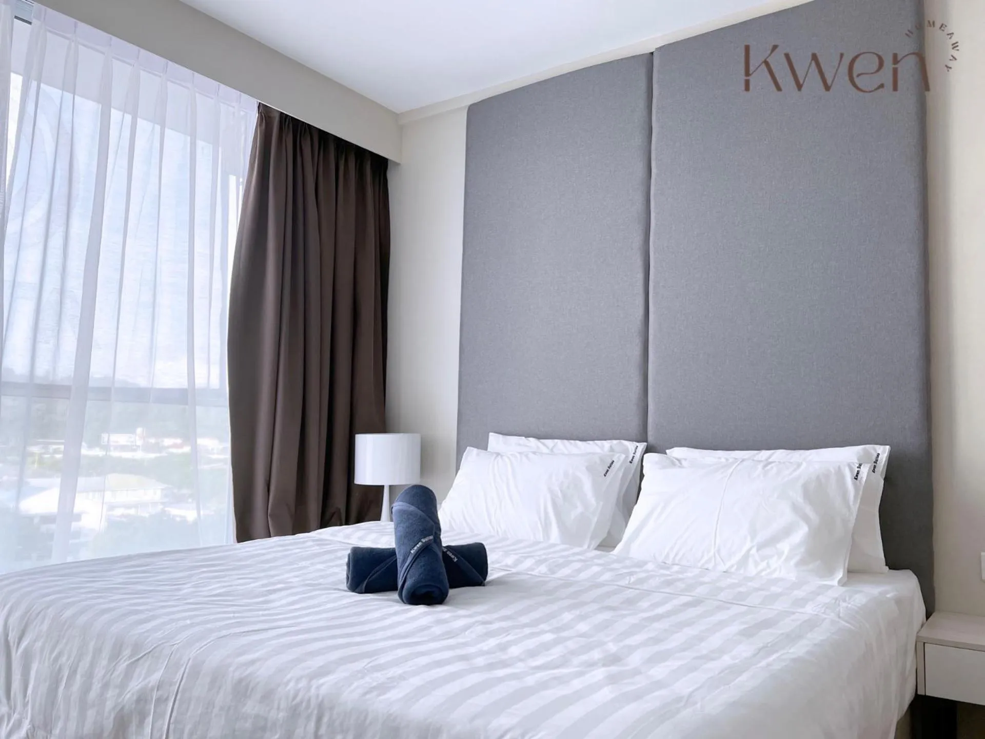 Bedroom, Bed in KWEN Suites-Tanjung Aru InfinityPool Seaview/Airport View