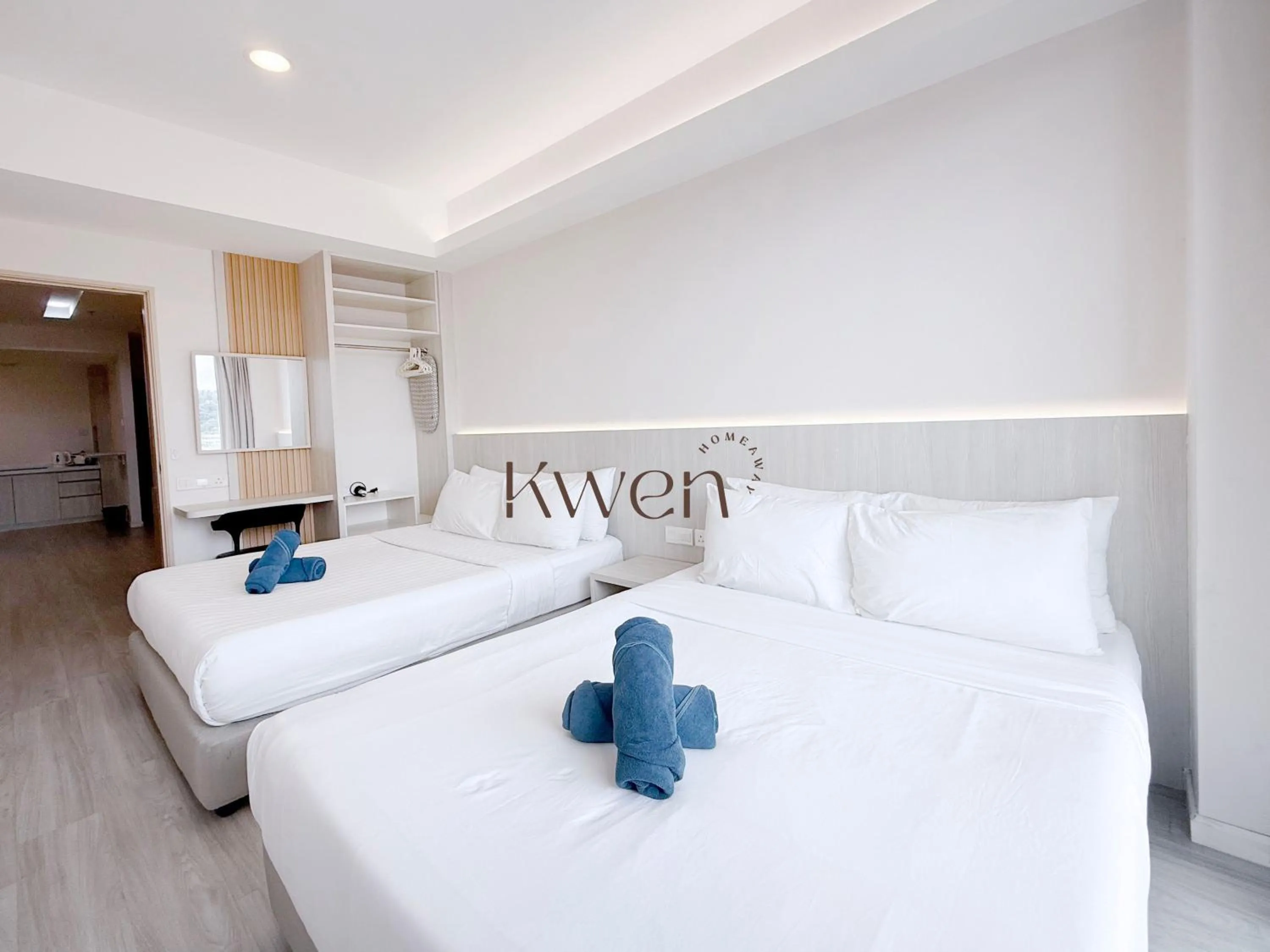 Bedroom, Bed in KWEN Suites-Tanjung Aru InfinityPool Seaview/Airport View