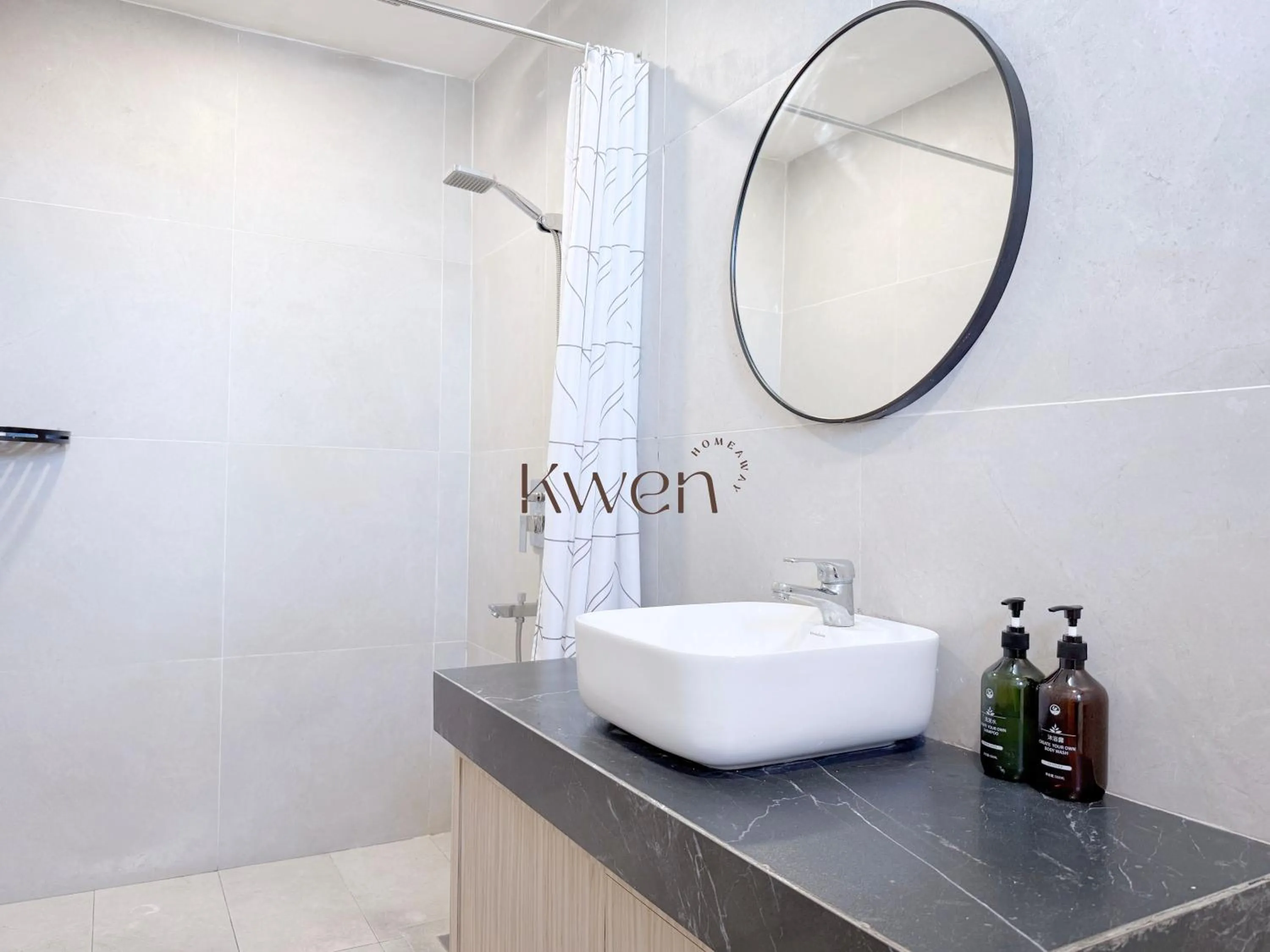 Bathroom in KWEN Suites-Tanjung Aru InfinityPool Seaview/Airport View