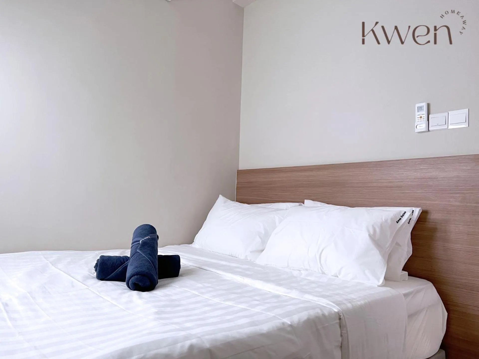 Bedroom, Bed in KWEN Suites-Tanjung Aru InfinityPool Seaview/Airport View