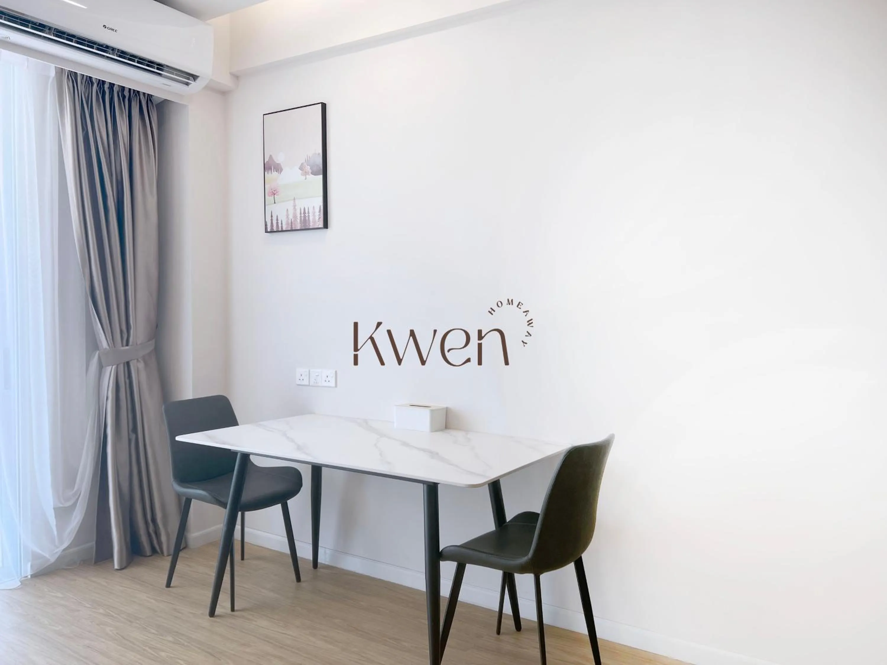 Bedroom in KWEN Suites-Tanjung Aru InfinityPool Seaview/Airport View