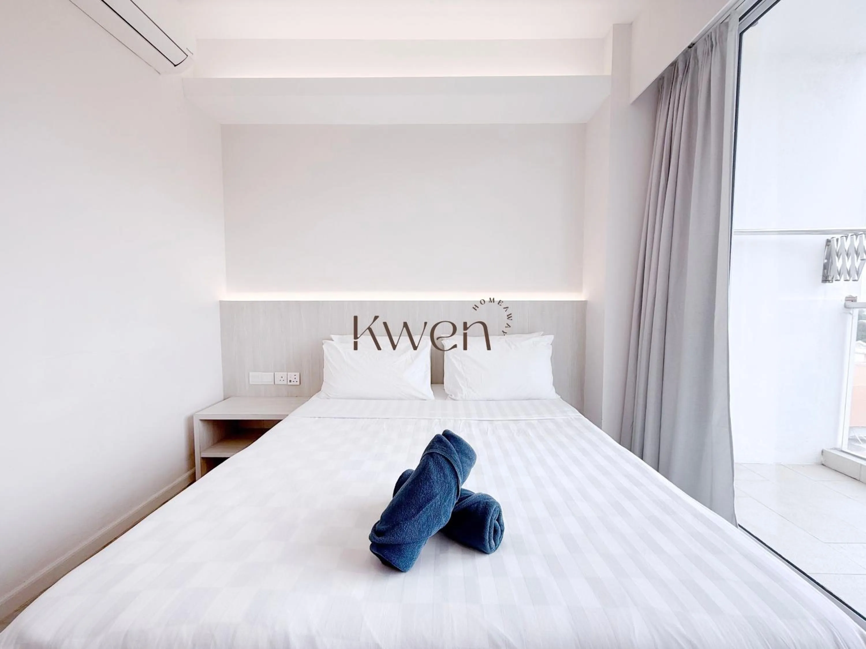 Bedroom, Bed in KWEN Suites-Tanjung Aru InfinityPool Seaview/Airport View