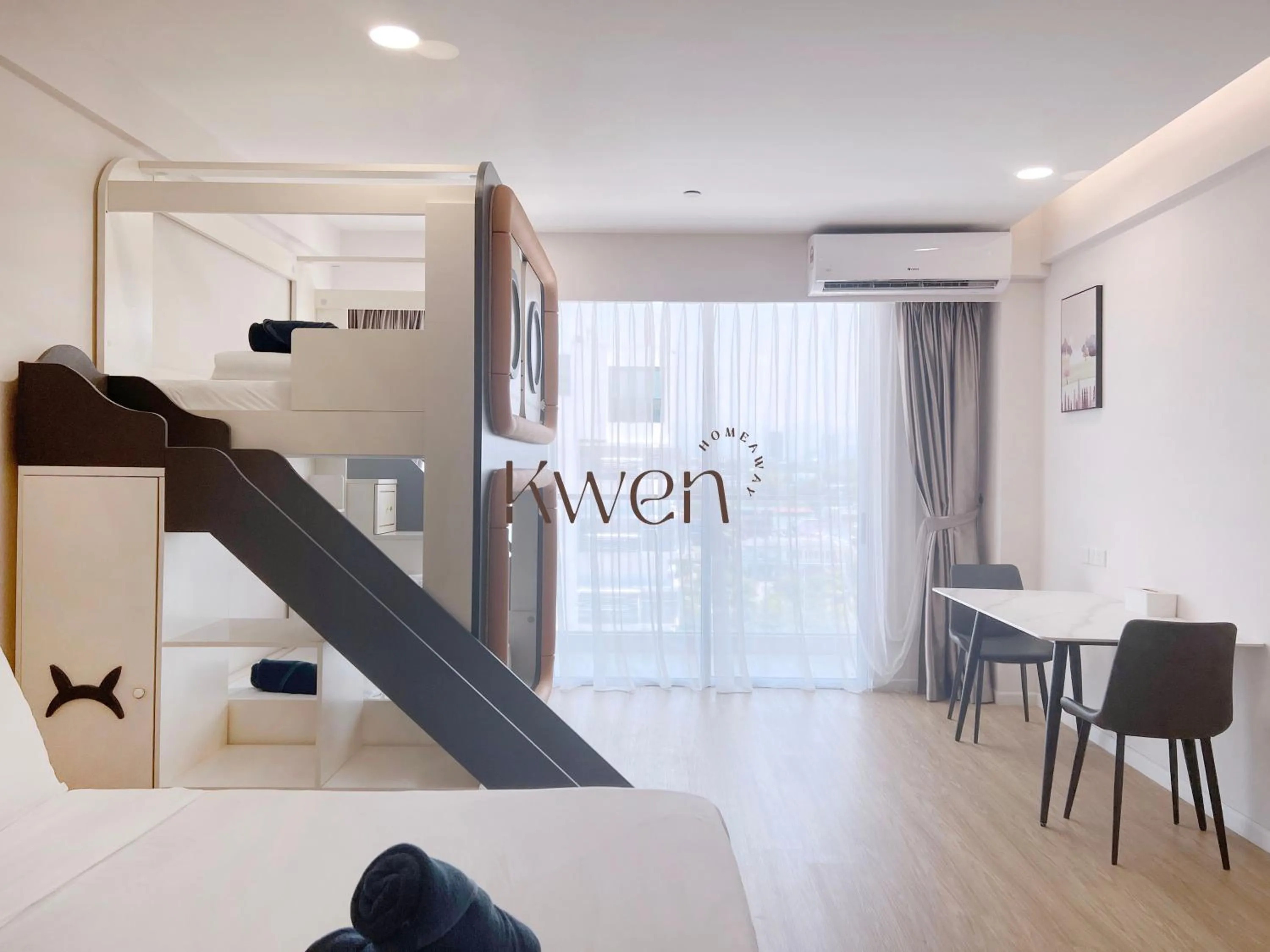 Bedroom, Bed in KWEN Suites-Tanjung Aru InfinityPool Seaview/Airport View