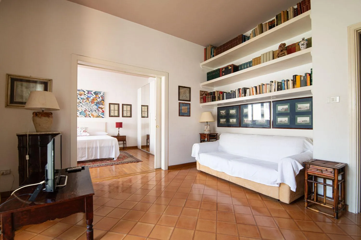 Communal lounge/ TV room, Bed in Dimore Romano